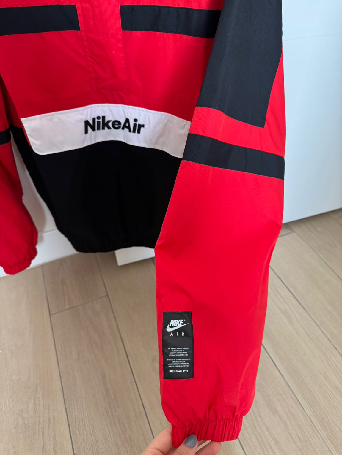 Nike Yağmurluk — görsel 4/8