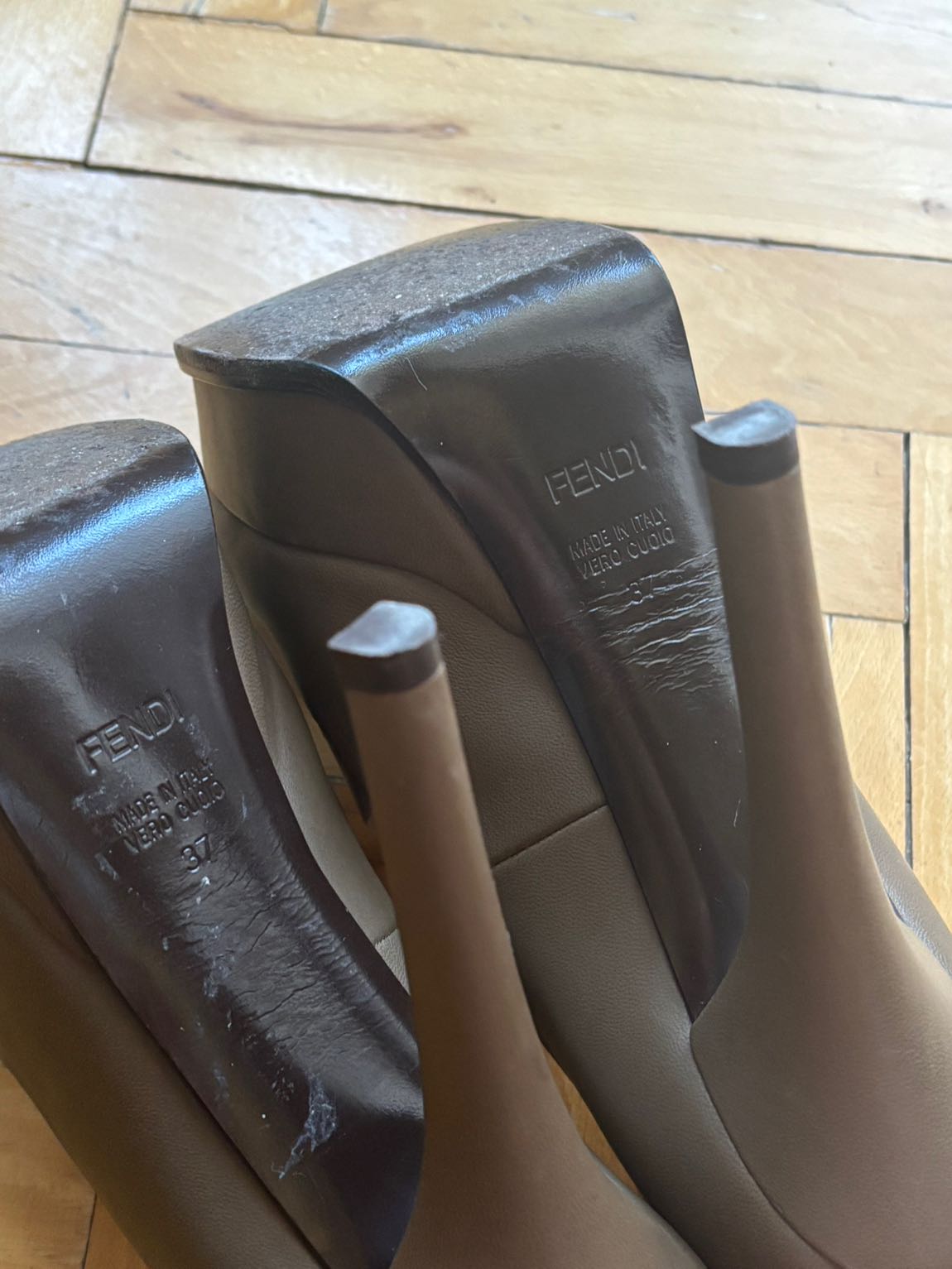 Fendi yüksek topuklu ayakkabı — görsel 7/8