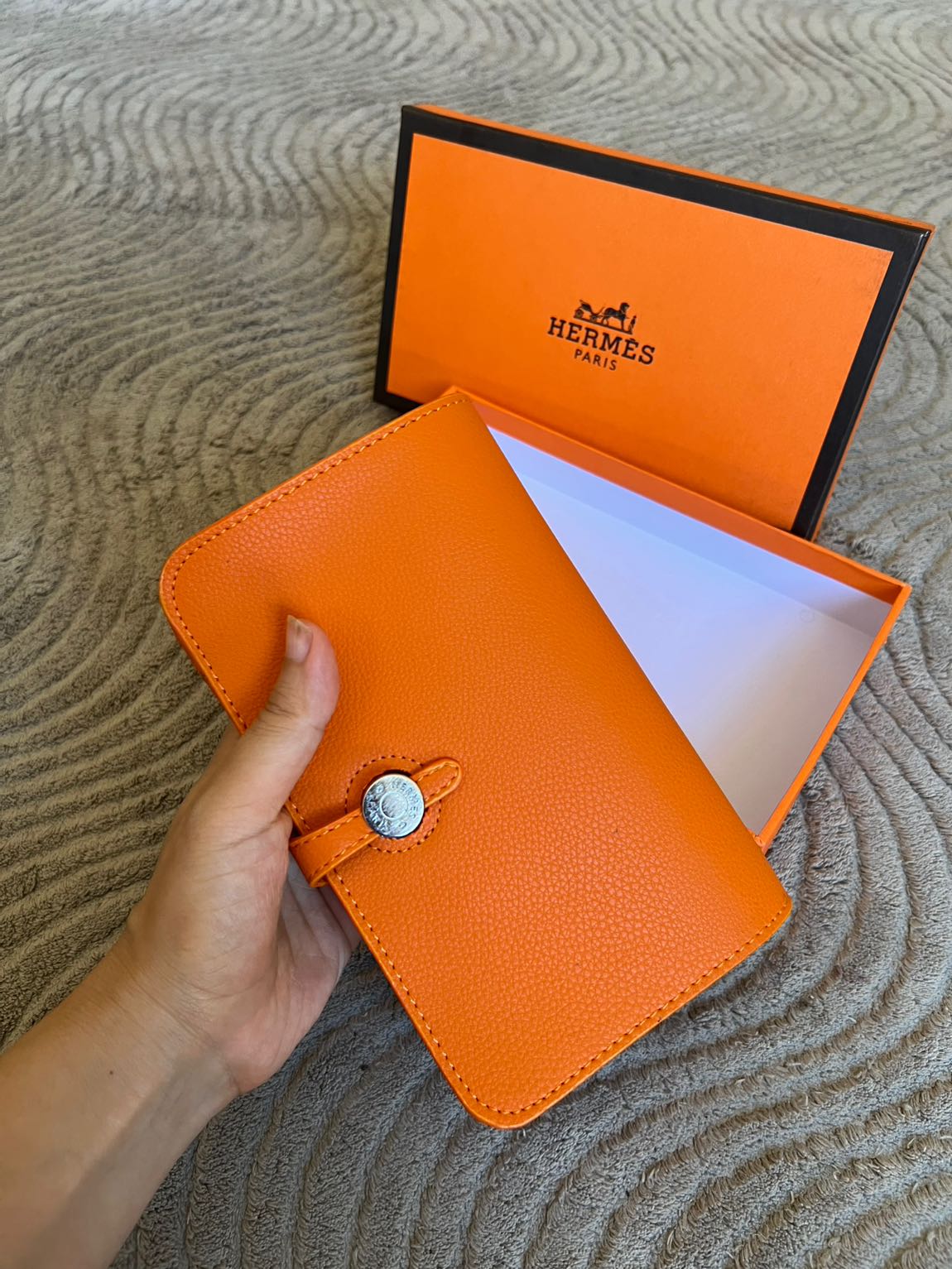 Hermes Turuncu Deri Cüzdan — görsel 8/8