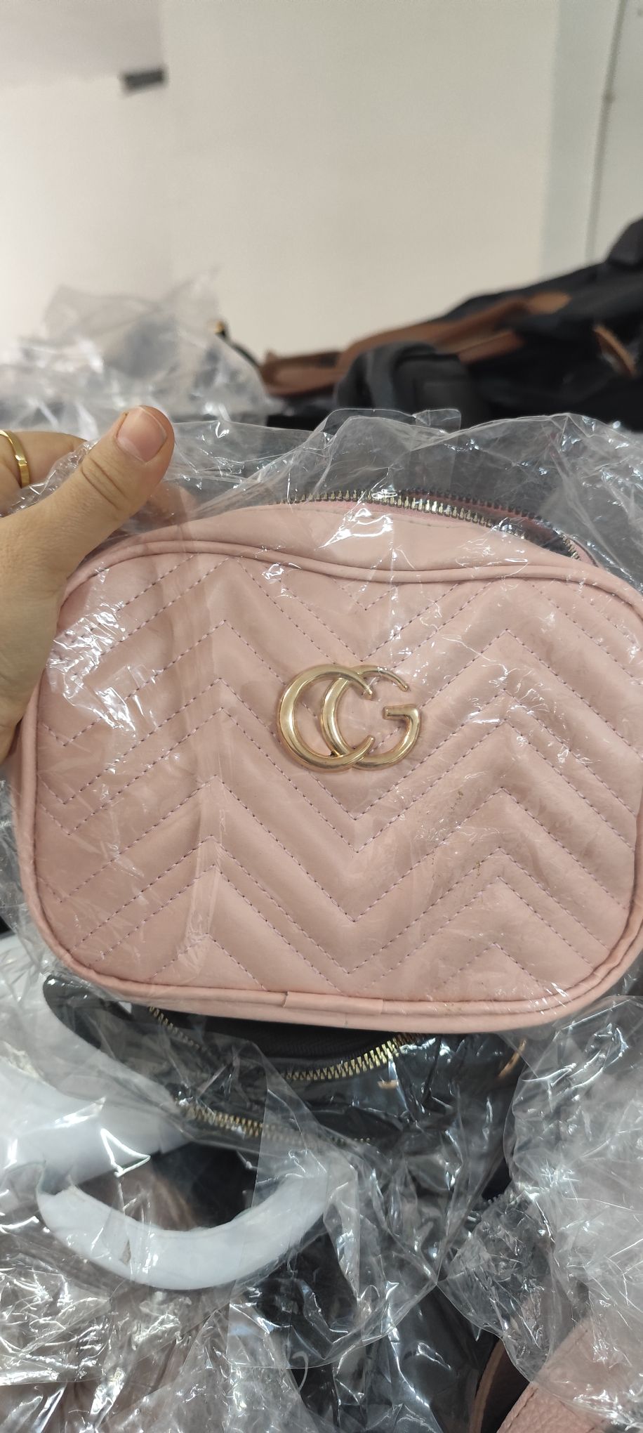 Gri Kapitone Detaylı YSL Logolu Mini El — görsel 4/4