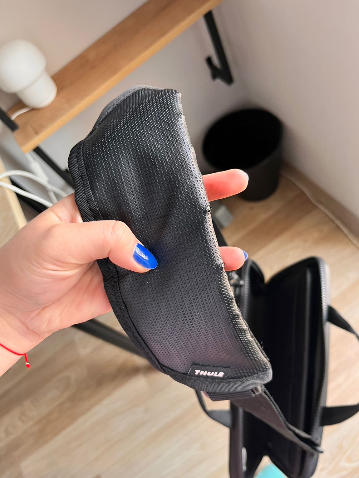 Thule Sert Laptop Çantası 33-25cm — görsel 4/4