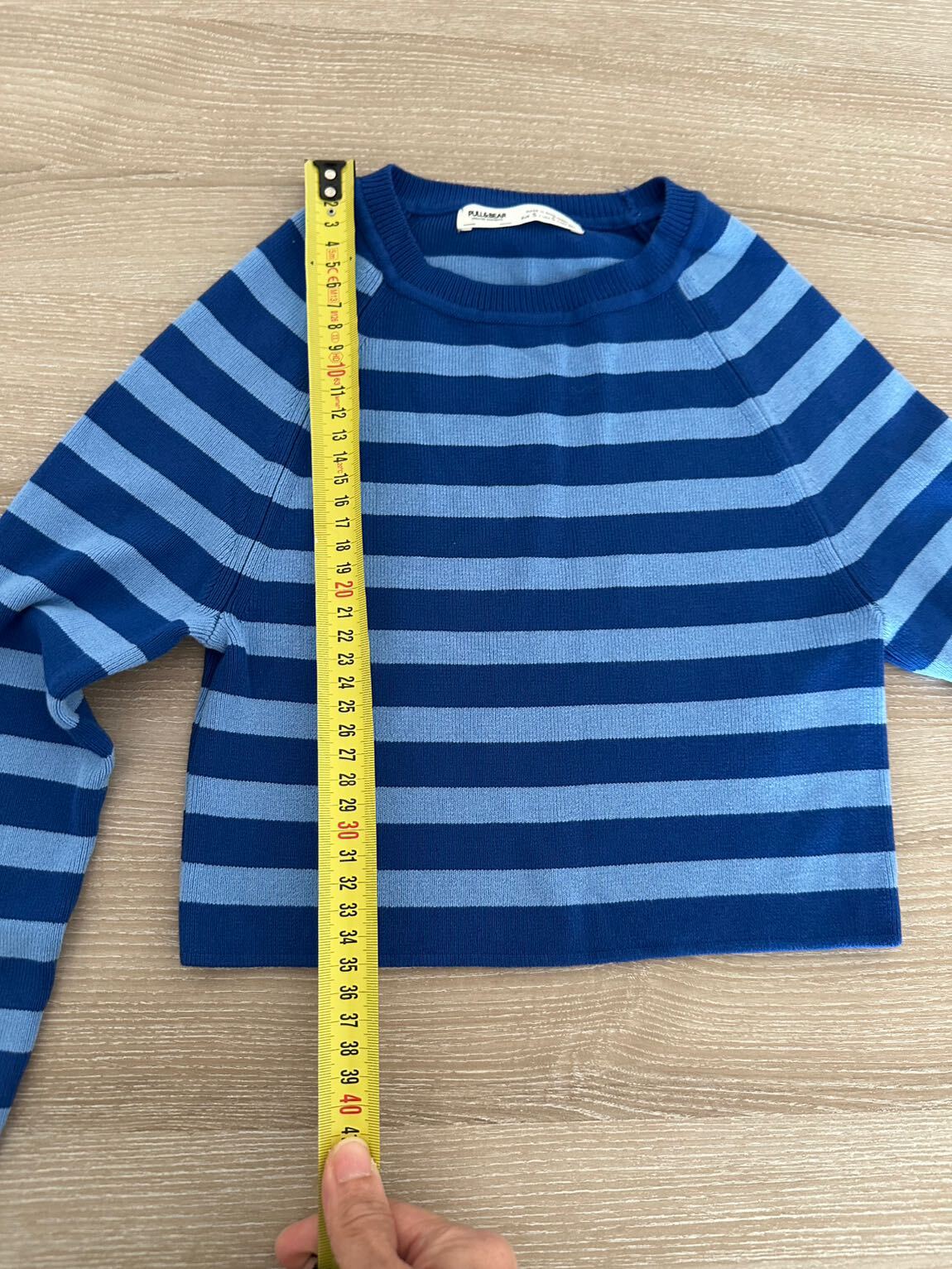 Pull & Bear Çizgili Mavi Crop Kazak — görsel 7/8