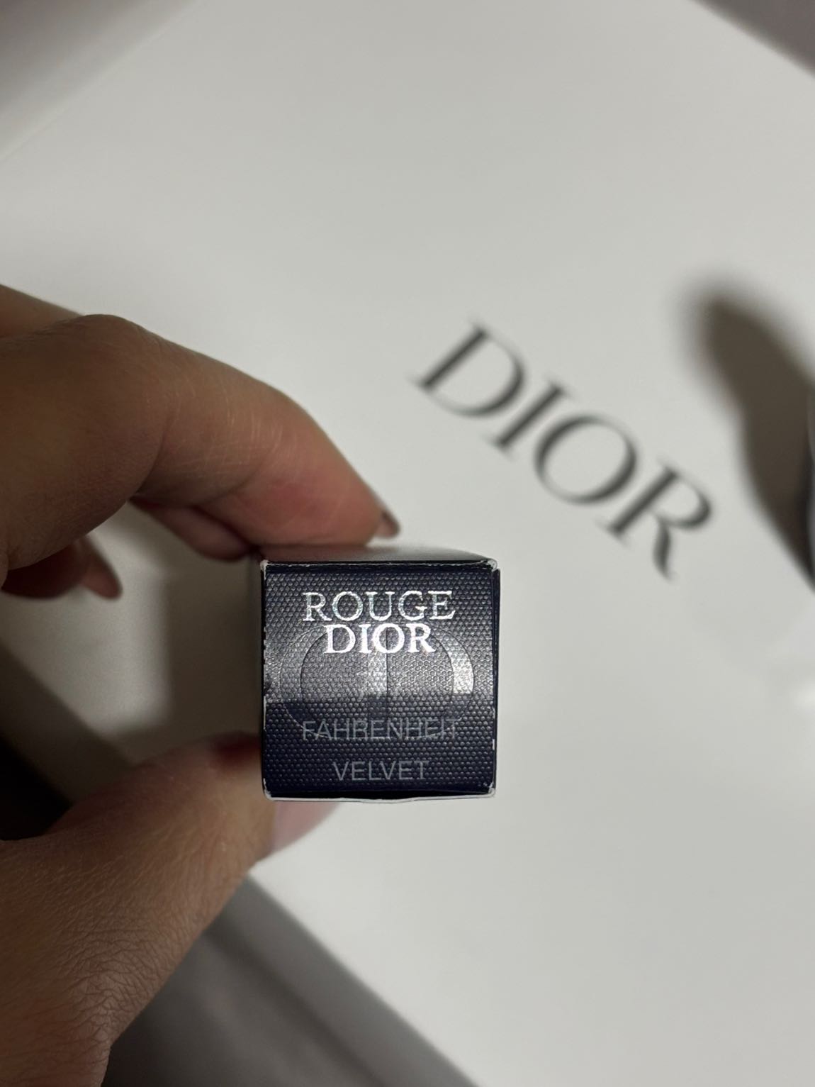 Dior 777 Fahrenheit Velvet Kırmızı Ruj — görsel 3/5