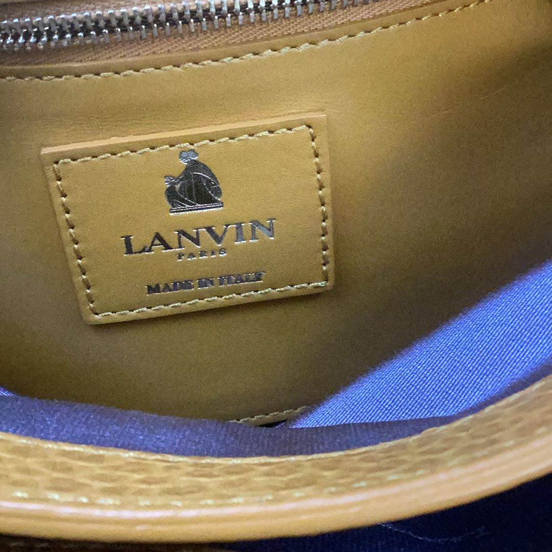 Sari Lanvin canta — görsel 6/6