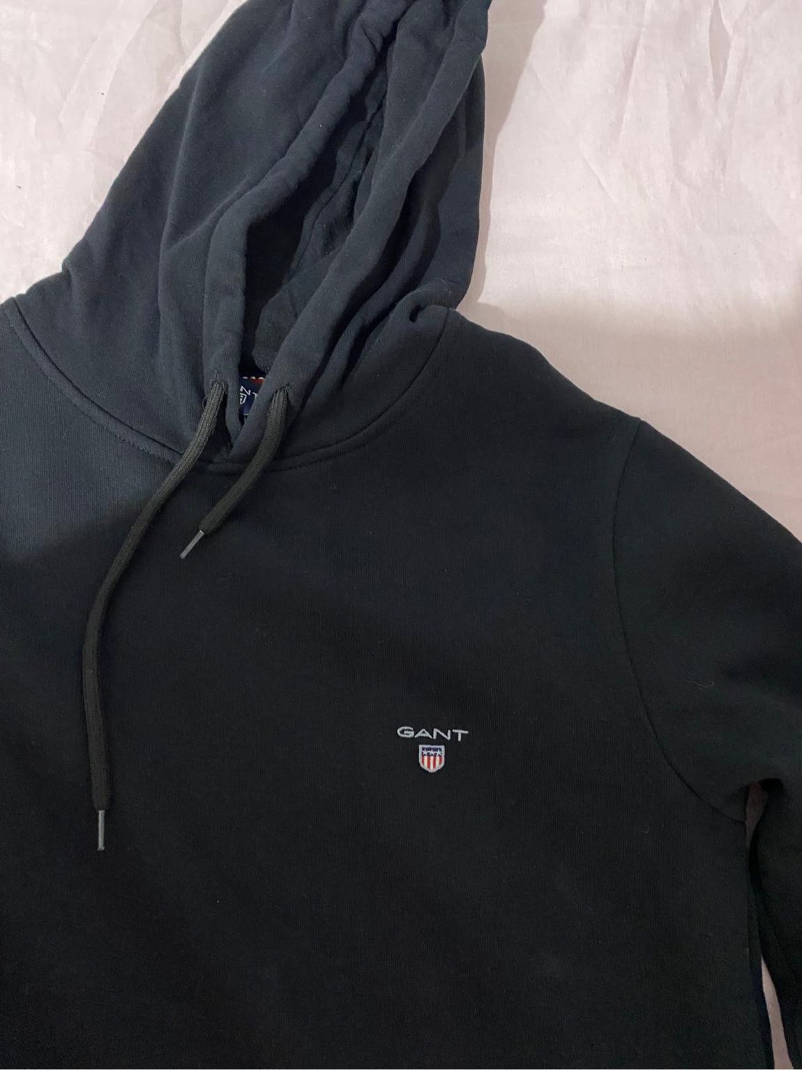 Siyah Gant Kapüşonlu Sweatshirt — görsel 2/3
