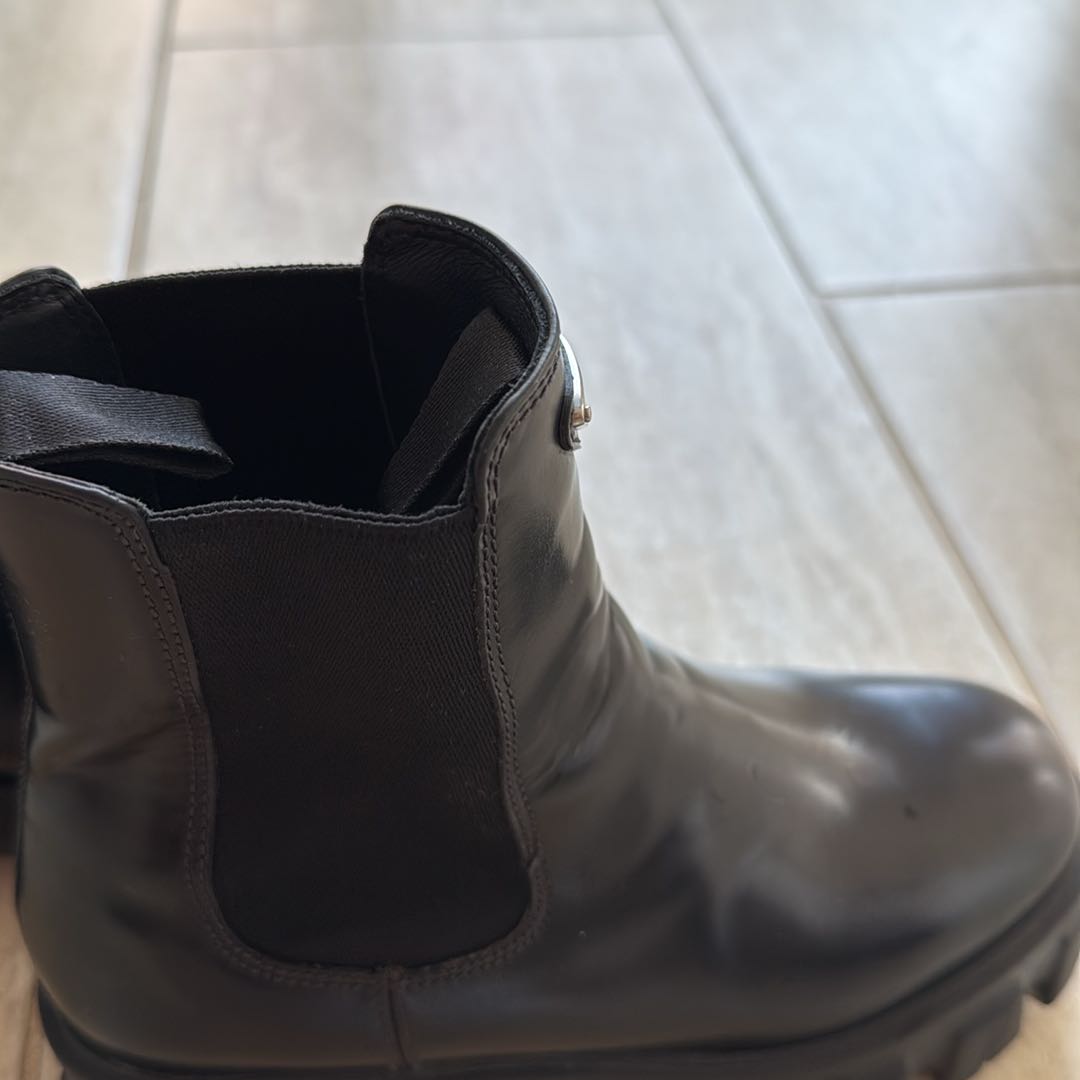 Prada bot — görsel 6/11