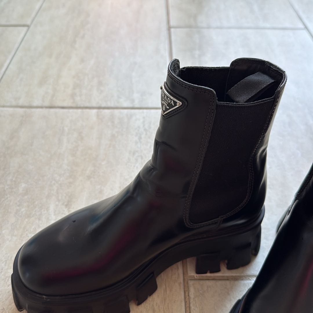Prada bot — görsel 2/11