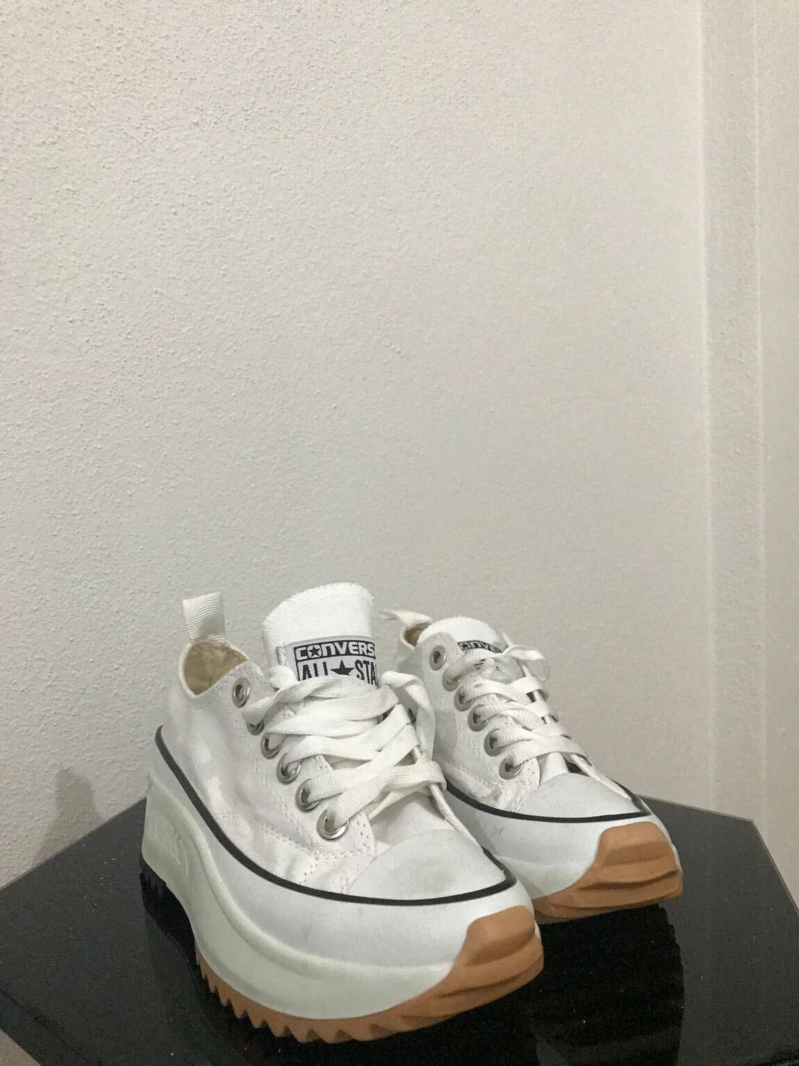 Beyaz Converse Sneaker — görsel 2/2