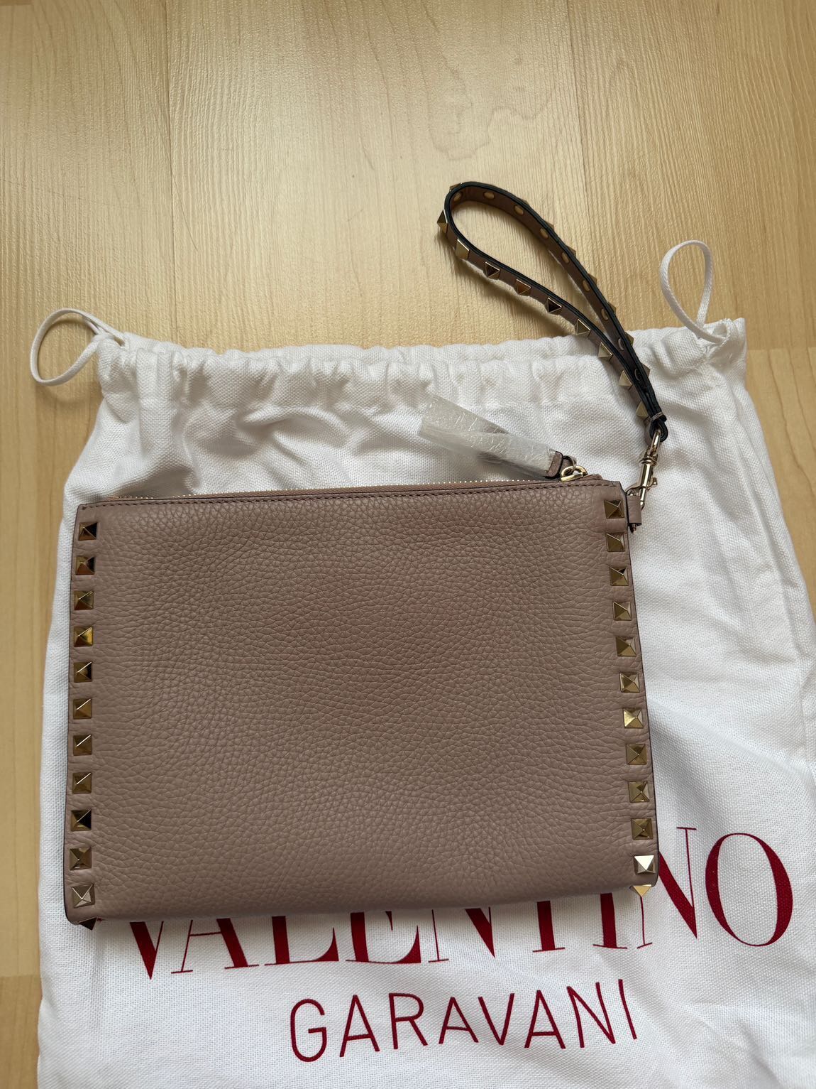 Valentino Garavani orijinal pudra clutch — görsel 4/6