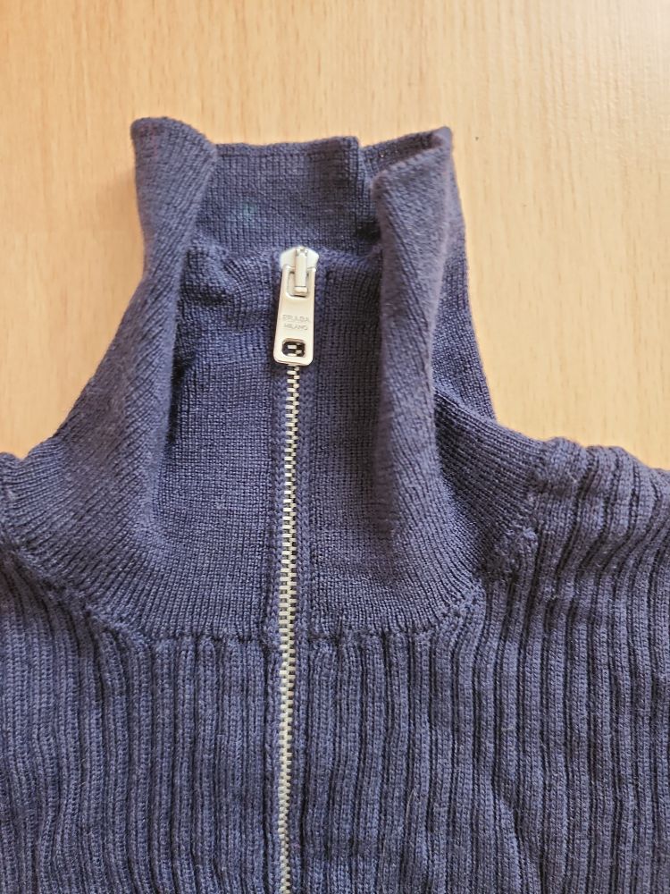 Prada Elbise — görsel 3/4
