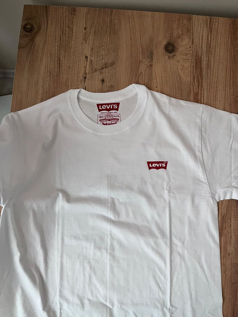 Levi's T-Shirt — görsel 2/4