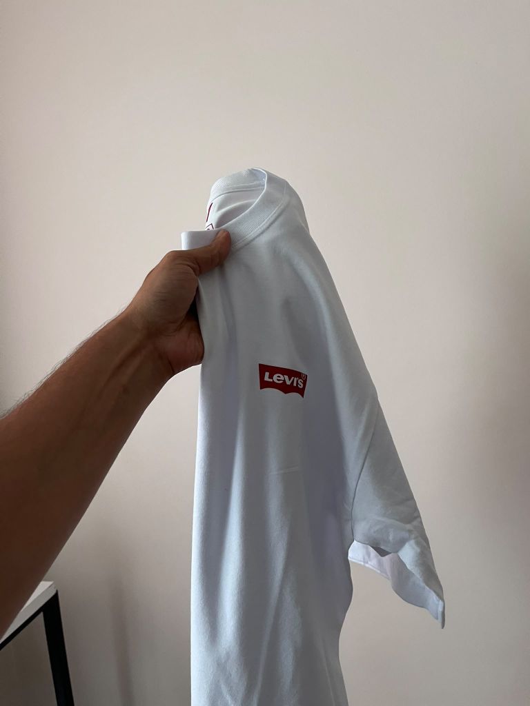 Levi's T-Shirt — görsel 3/4