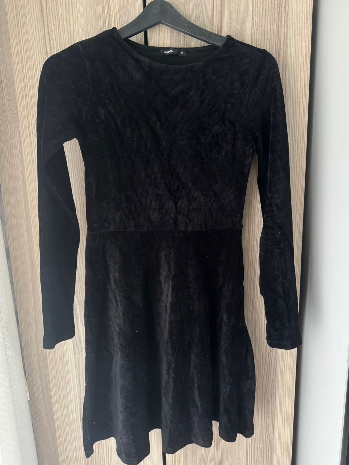 DeFacto Siyah Kadife Mini Elbise — görsel 3/4