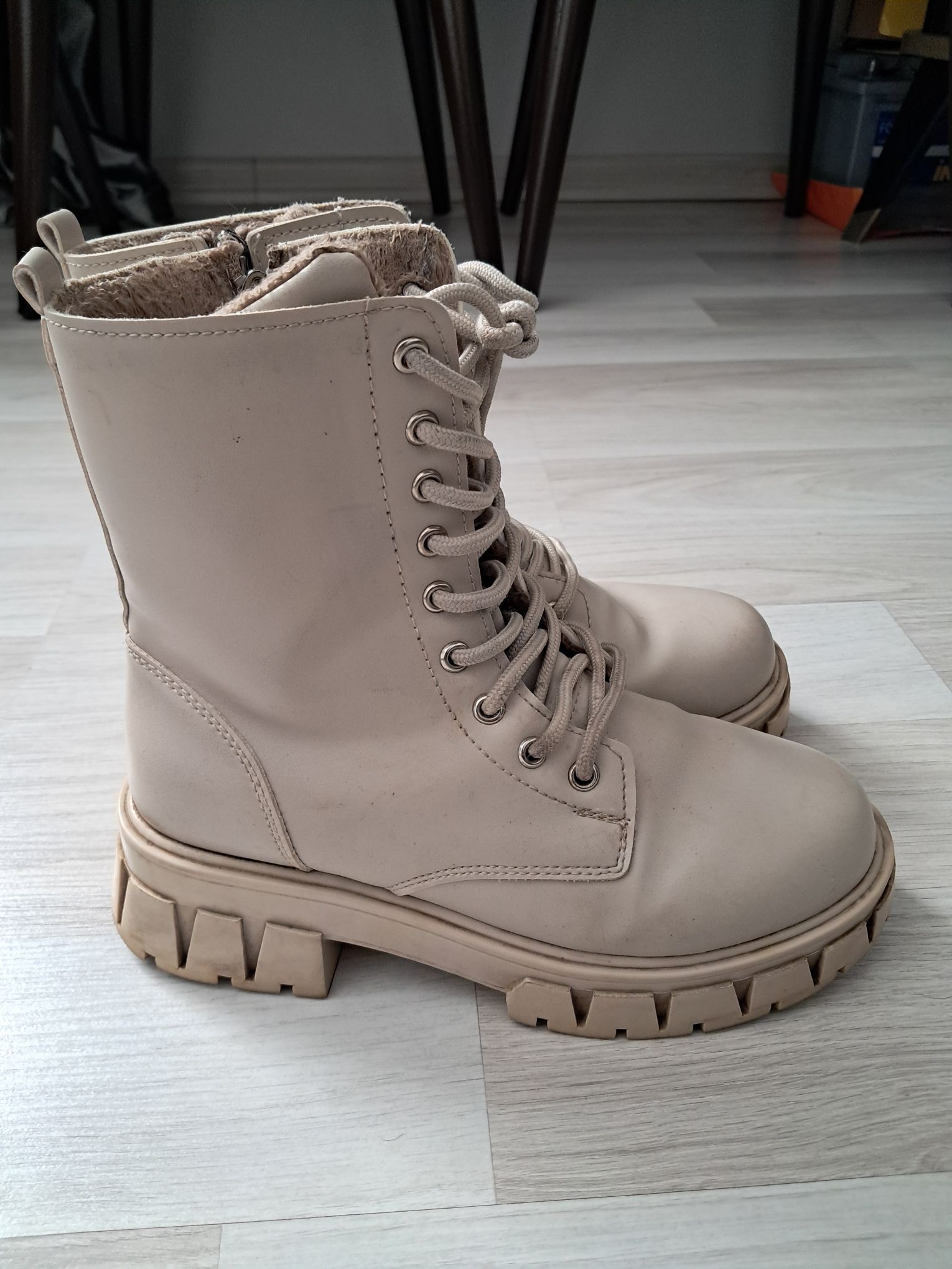 37 Numara Kadın Bot — görsel 2/7