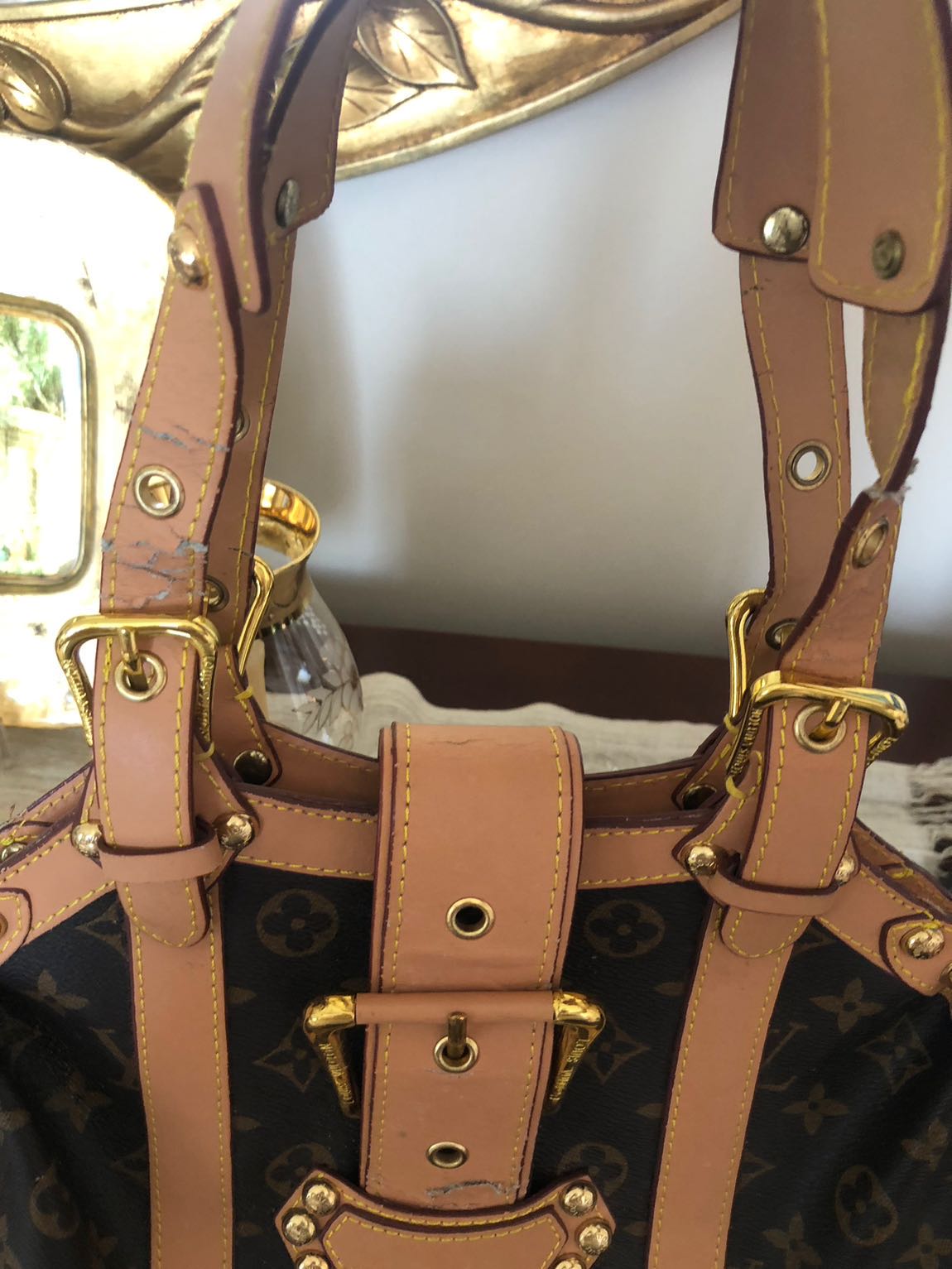 Louis Vuitton Kahverengi Omuz Çantası — görsel 6/8