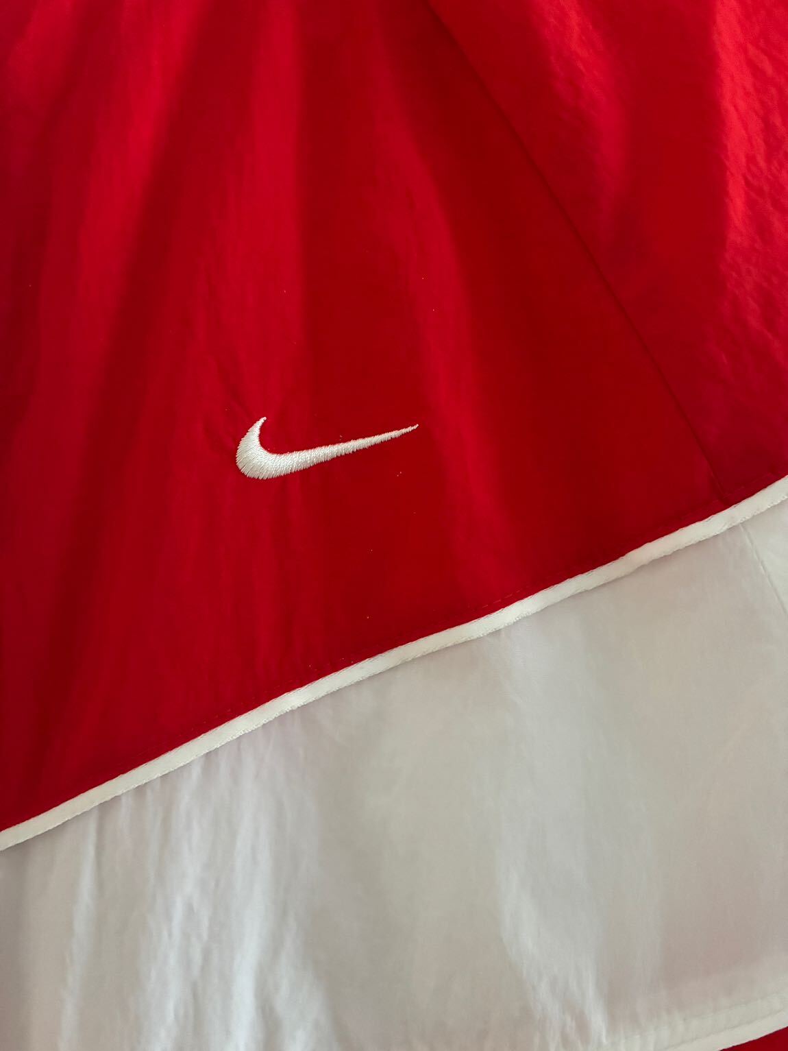 Nike Kırmızı Spor Mont — görsel 2/4