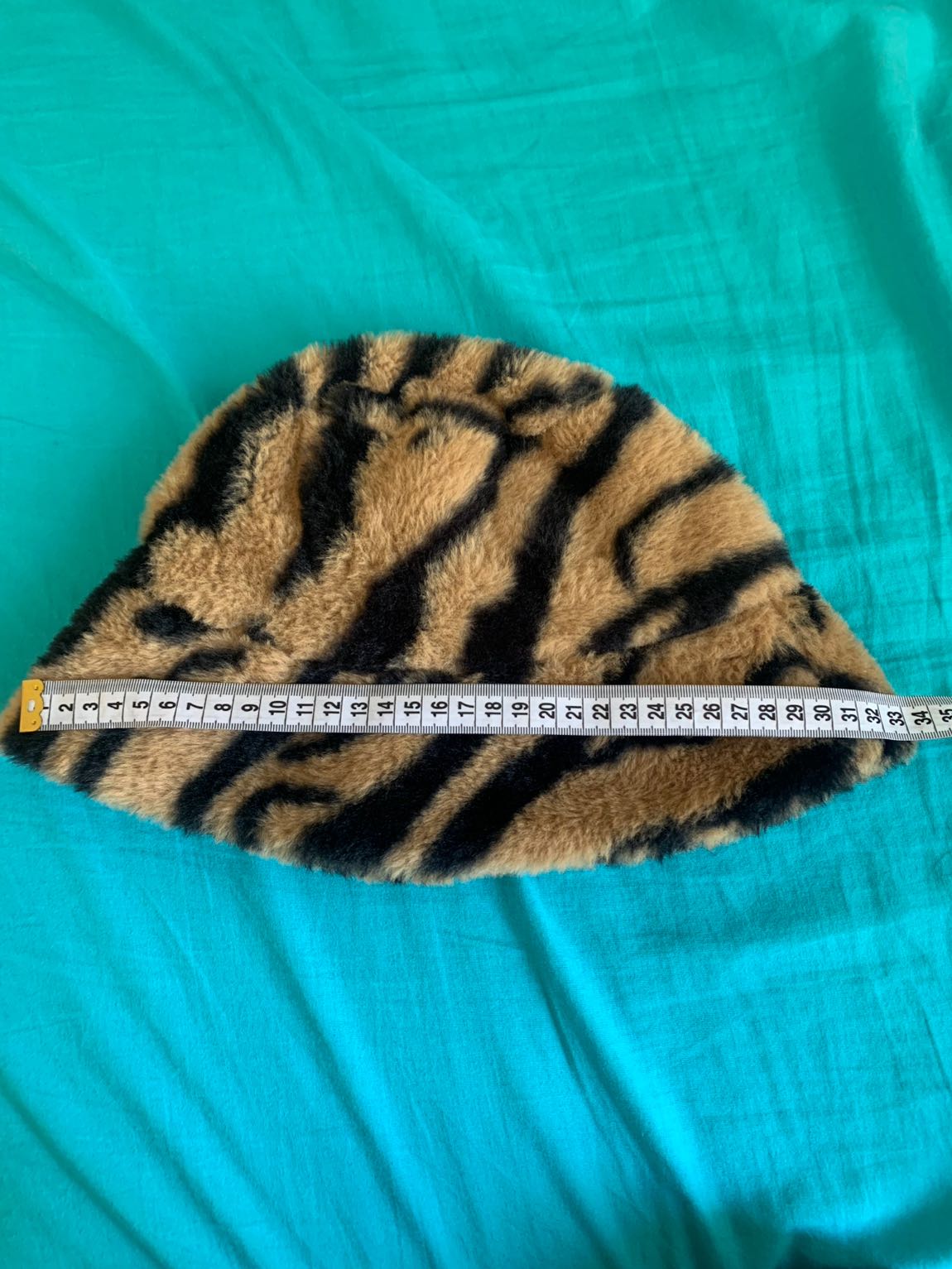 Leopar Desenli Peluş Şapka — görsel 4/4