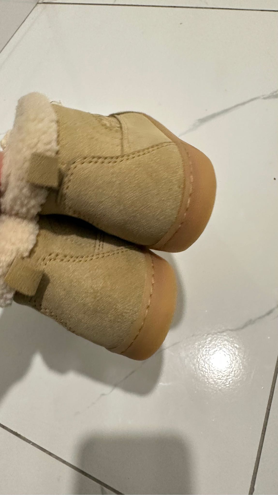 Krem Peluş Detaylı Bot hiç kullanılmadı — görsel 2/5