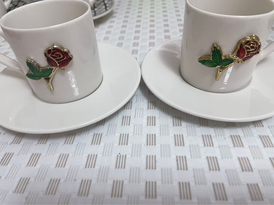 2 adet gül desenli fincan — görsel 3/4