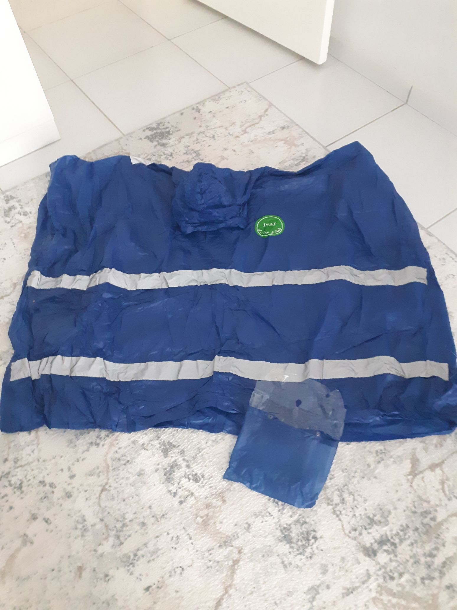 Reflektörlü kapşonlu yağmurluk — görsel 5/8