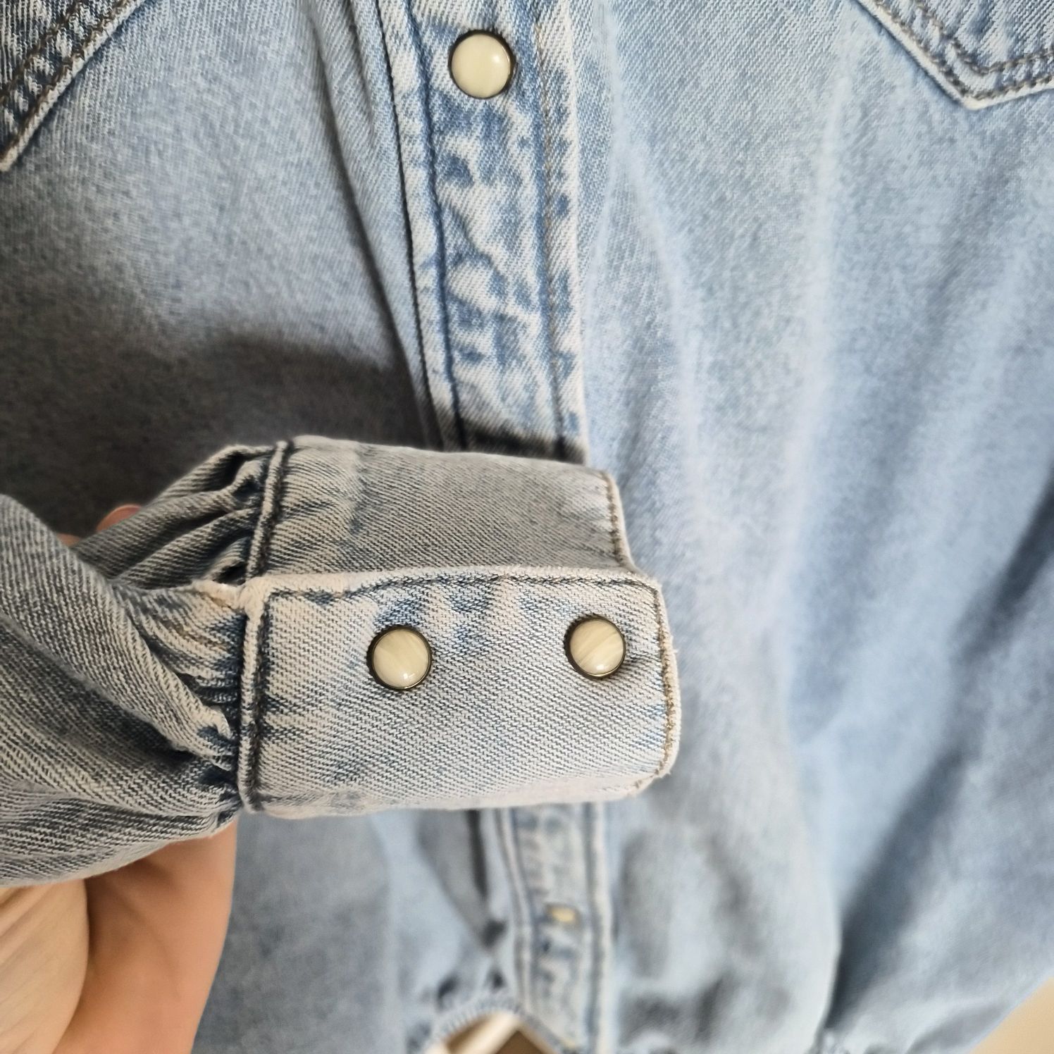 AllSaints Açık Mavi Crop Denim Gömlek – — görsel 5/8