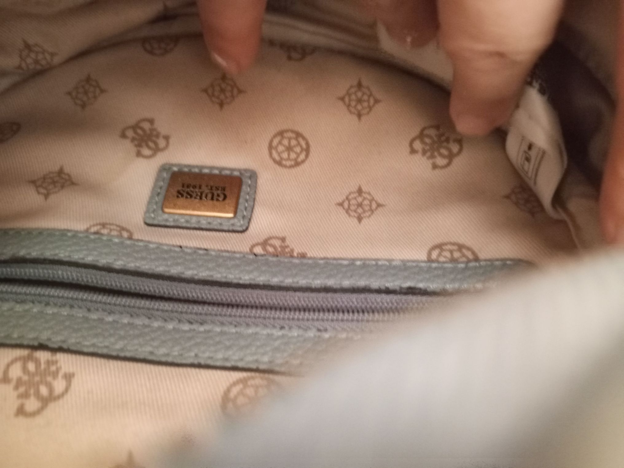 bel Çanta guess — görsel 4/4