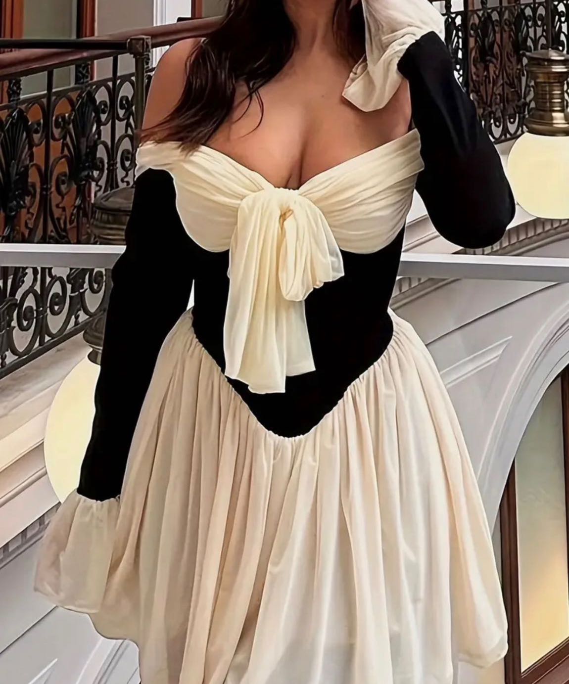Siyah Beyaz Mini Elbise — görsel 2/4