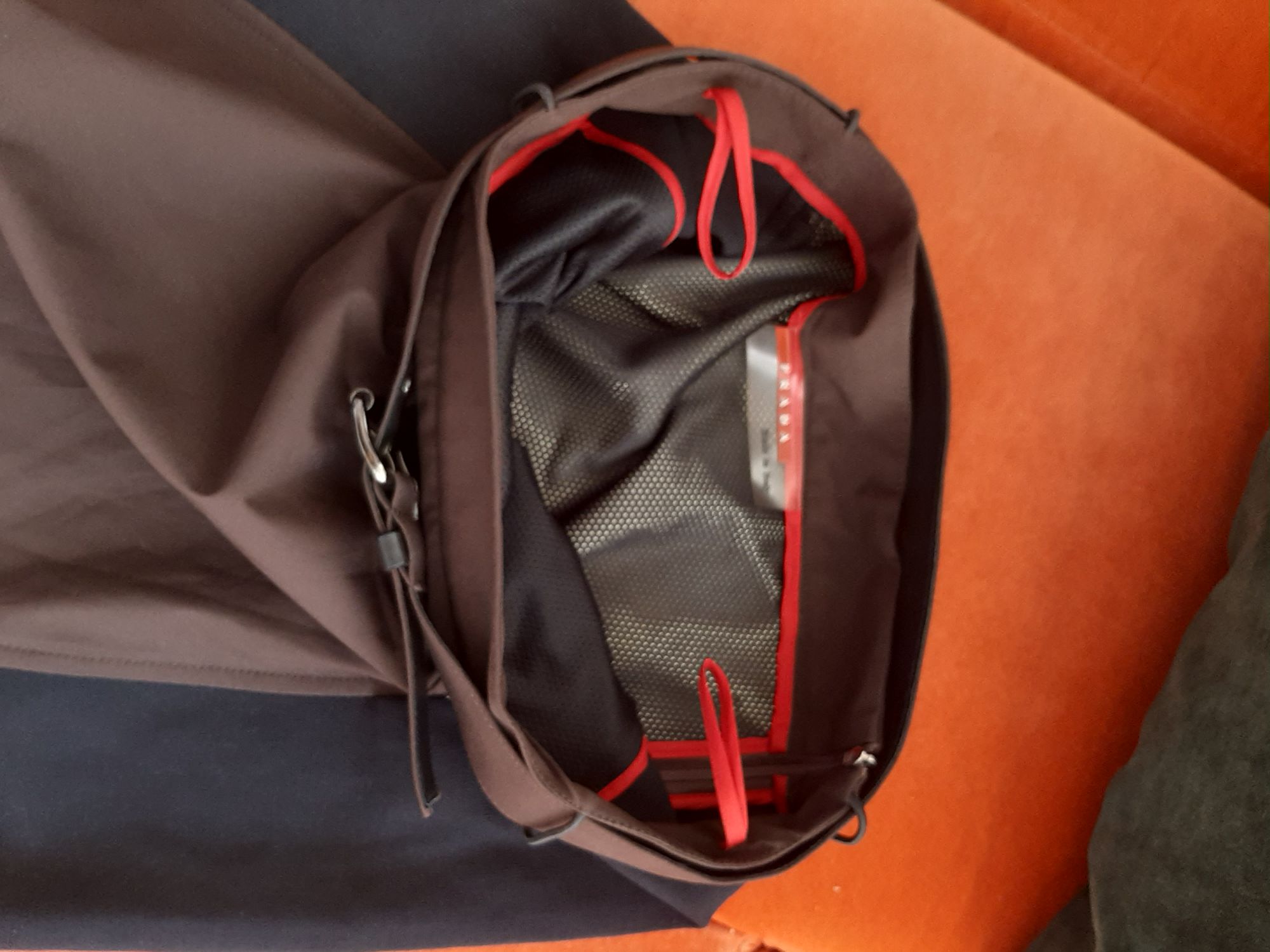 prada etek — görsel 7/7