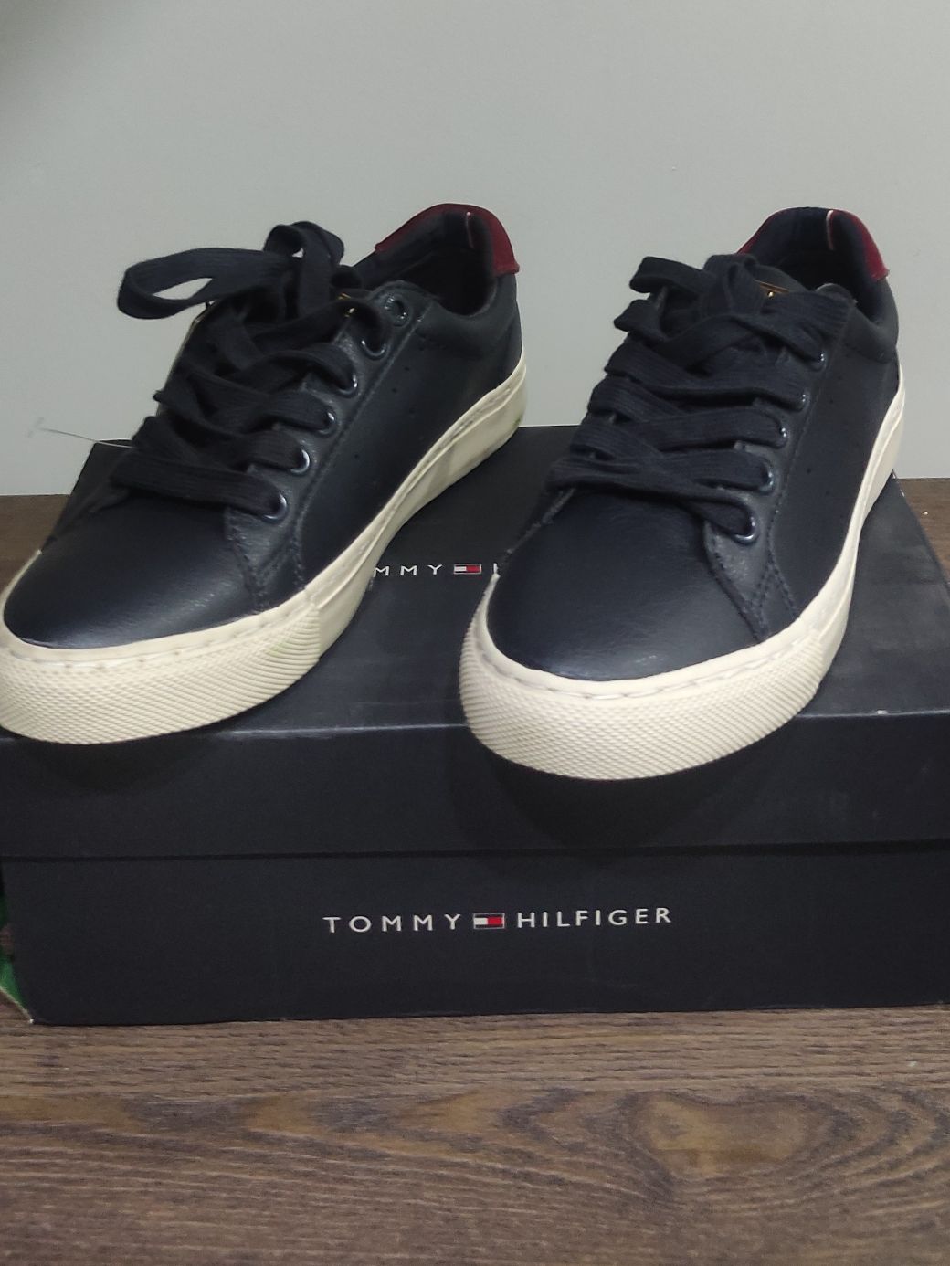 TOMMY HİLFİGER — görsel 8/8