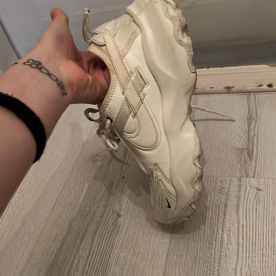nike spor ayakkabı — görsel 8/8