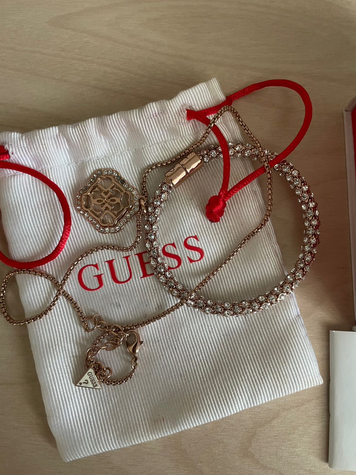 Guess Rose Gold Kolye ve Bileklik Seti — görsel 2/6