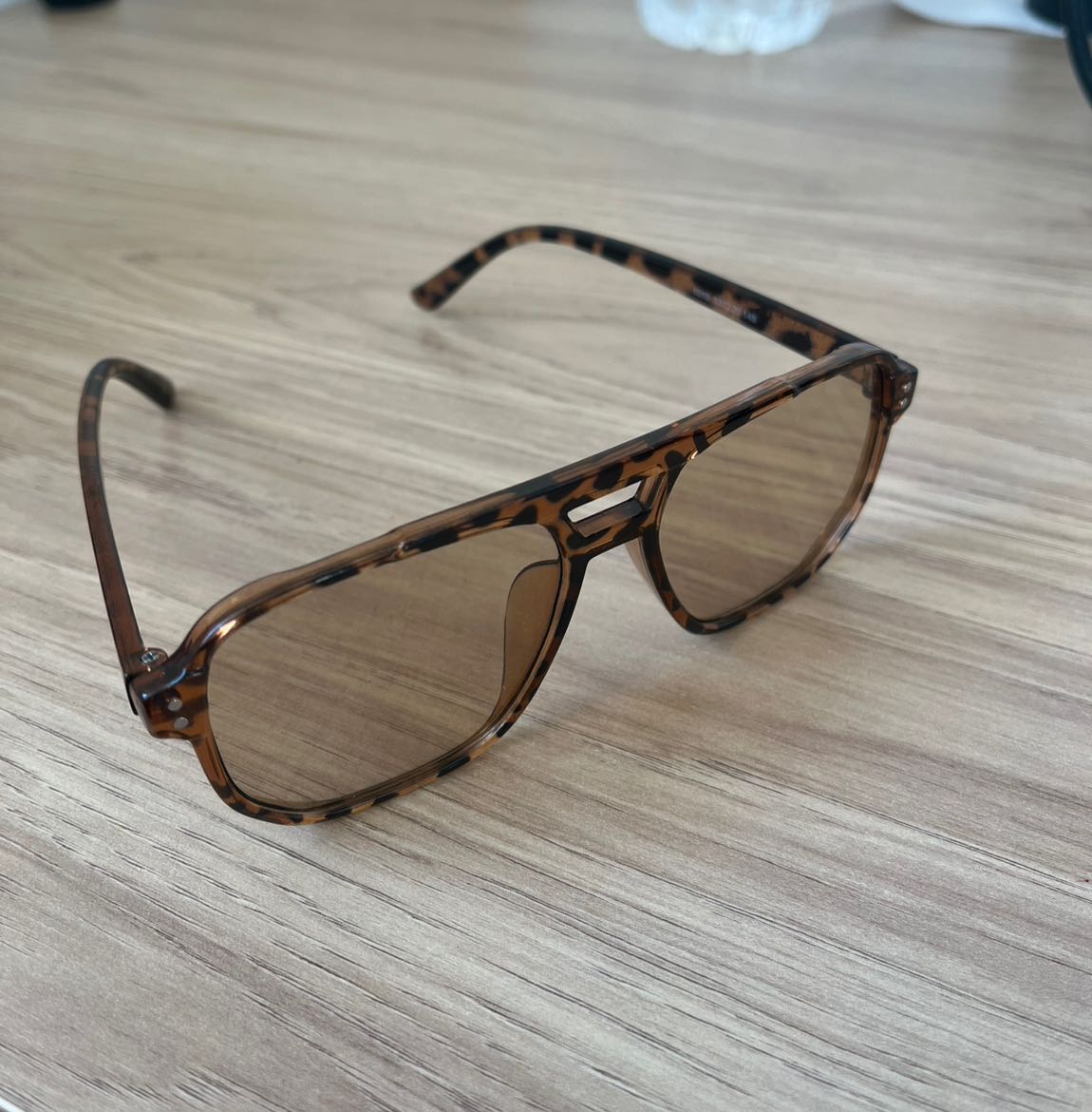 Leopar gözlük — görsel 2/2