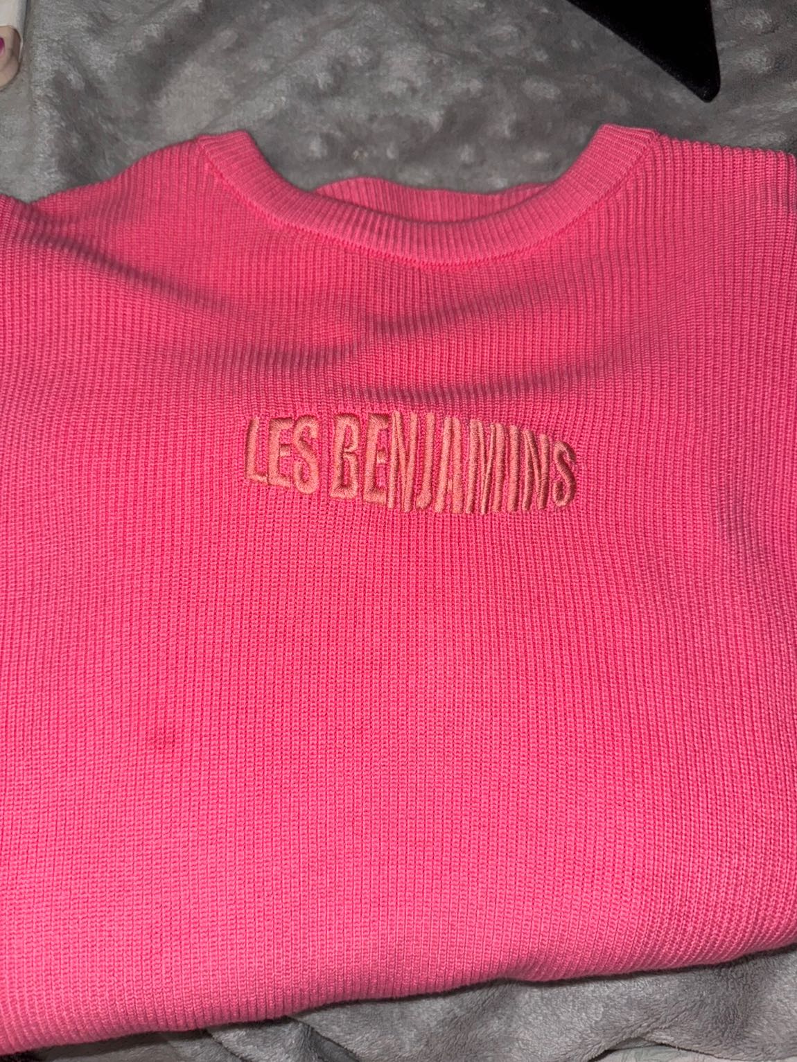 Les benjamins pembe kazak — görsel 7/8