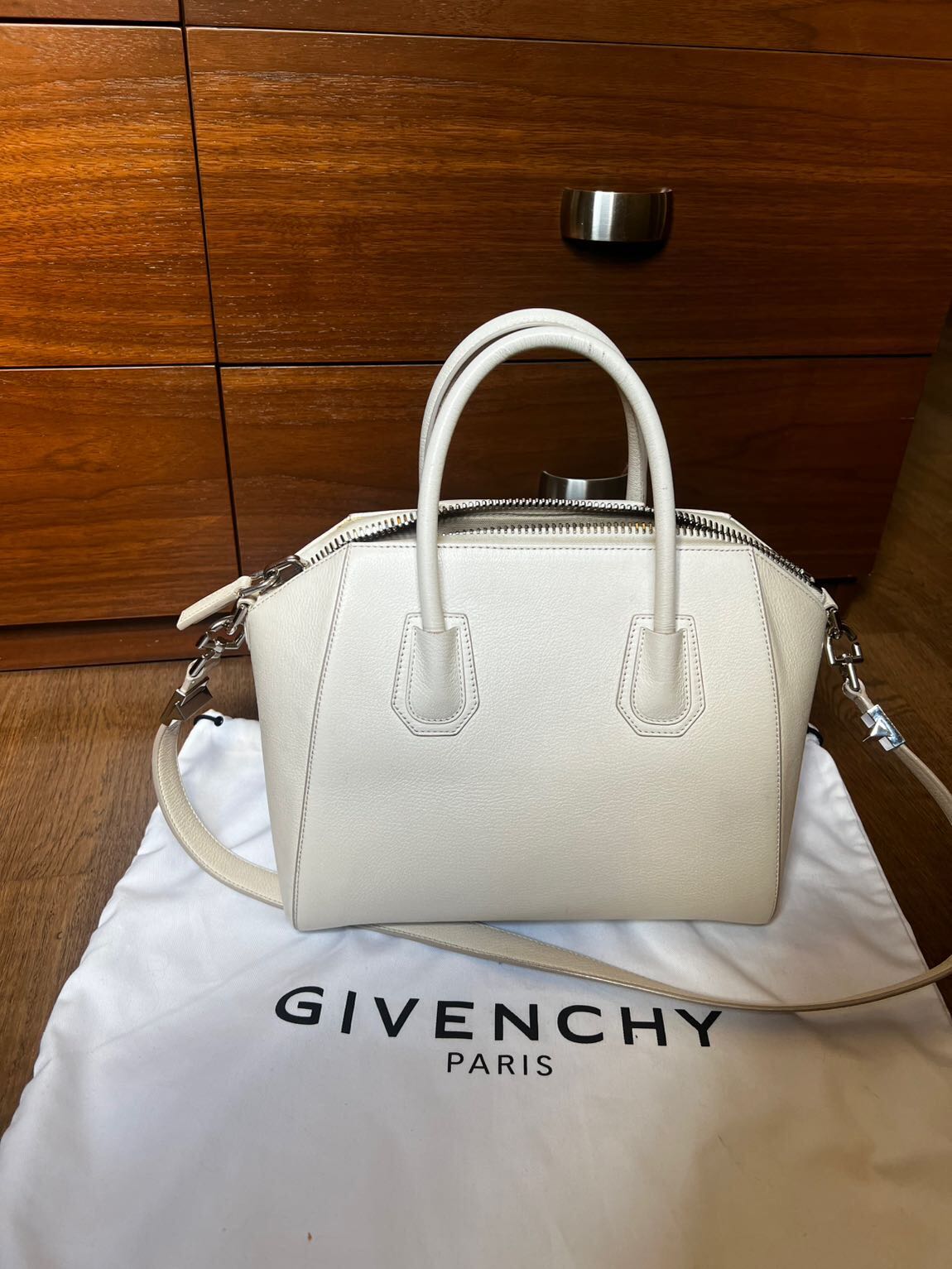GİVENCHY ANTİGONA — görsel 6/7