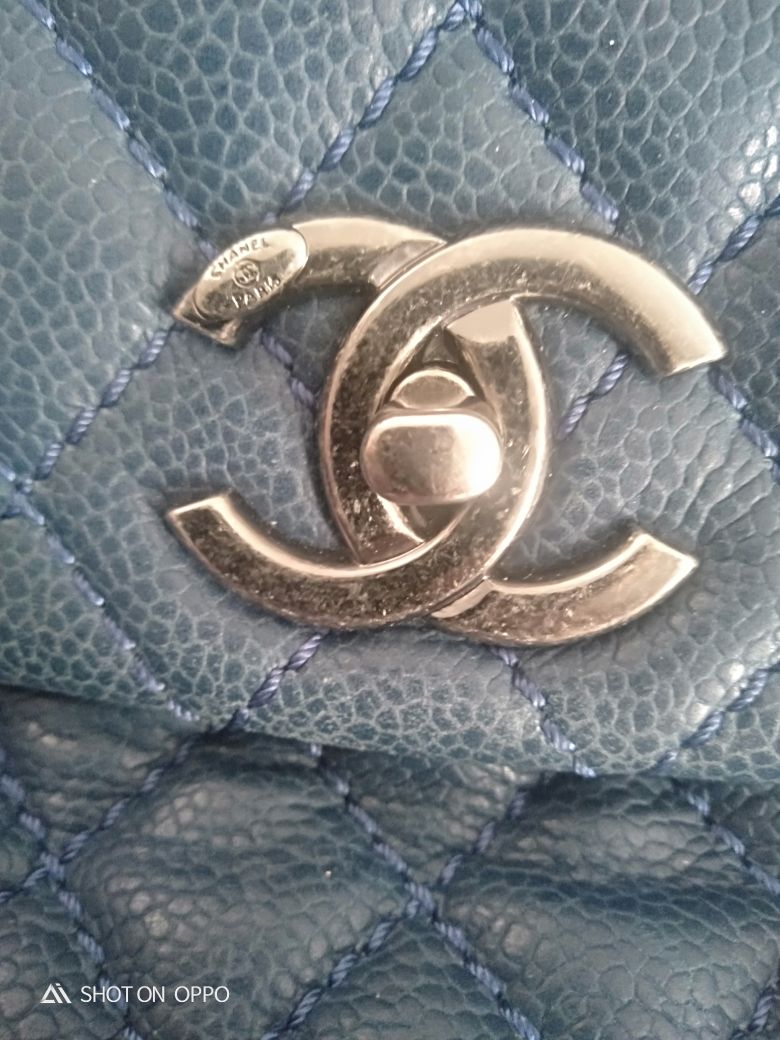 Chanel Kapitone Omuz Çantası — görsel 4/8