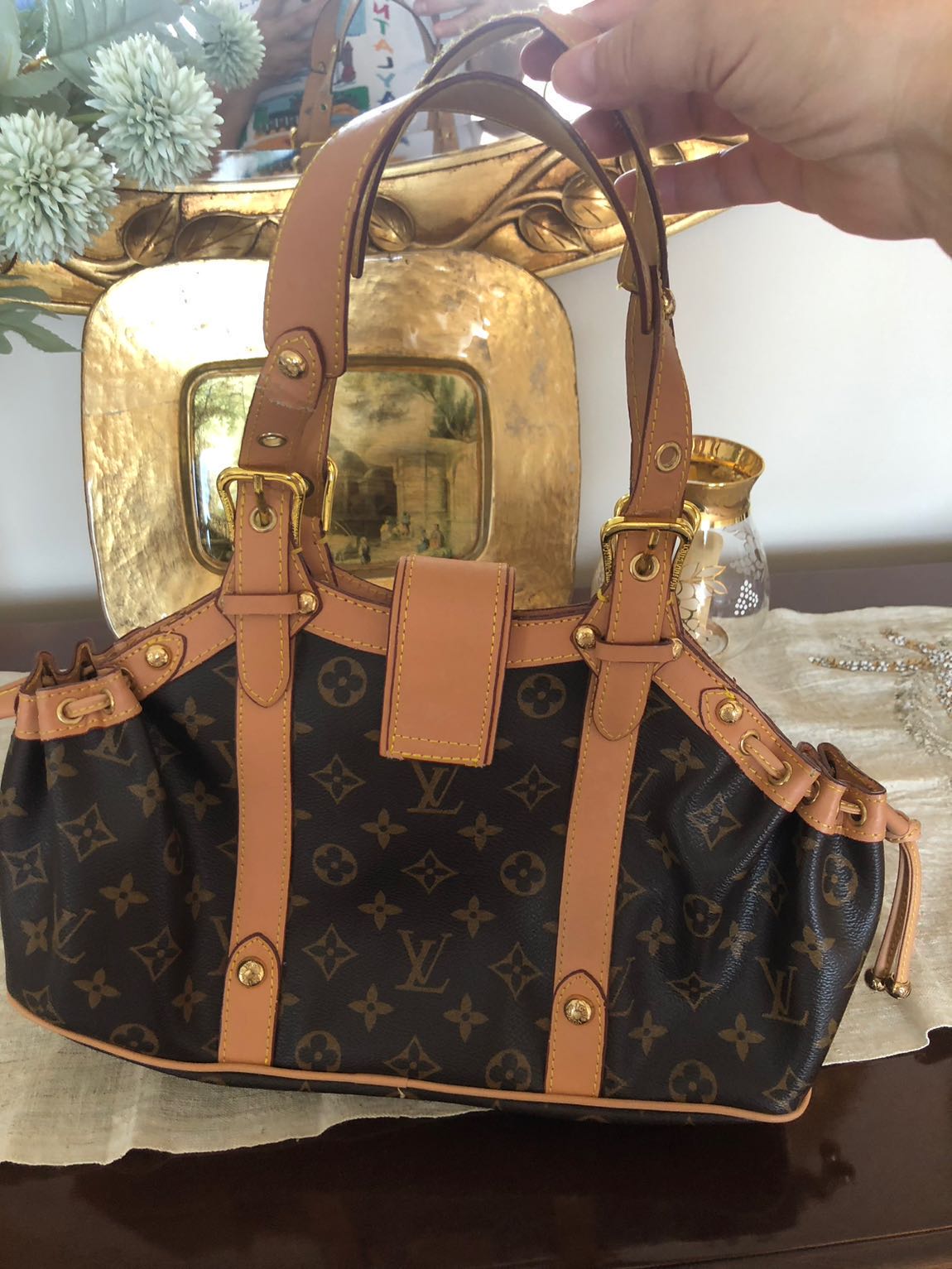 Louis Vuitton Kahverengi Omuz Çantası — görsel 2/8