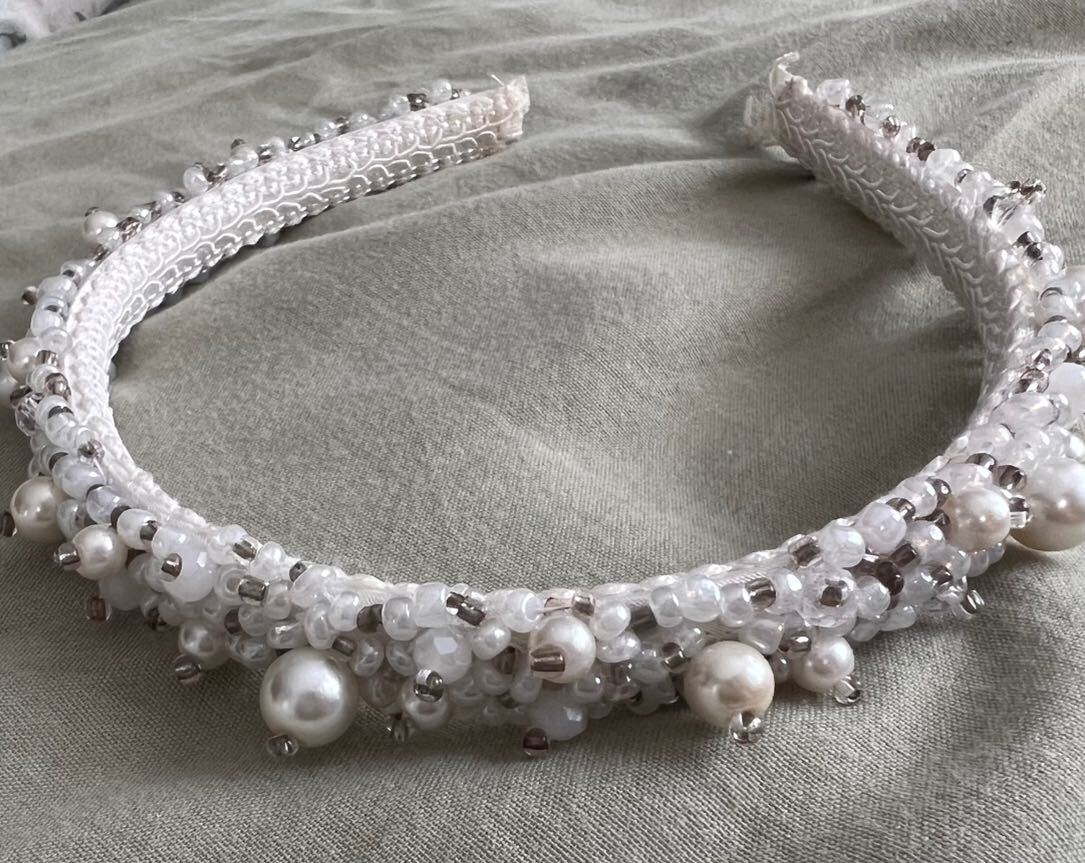 Ays-Handmade-Accessories Beyaz İnci Taç — görsel 2/3