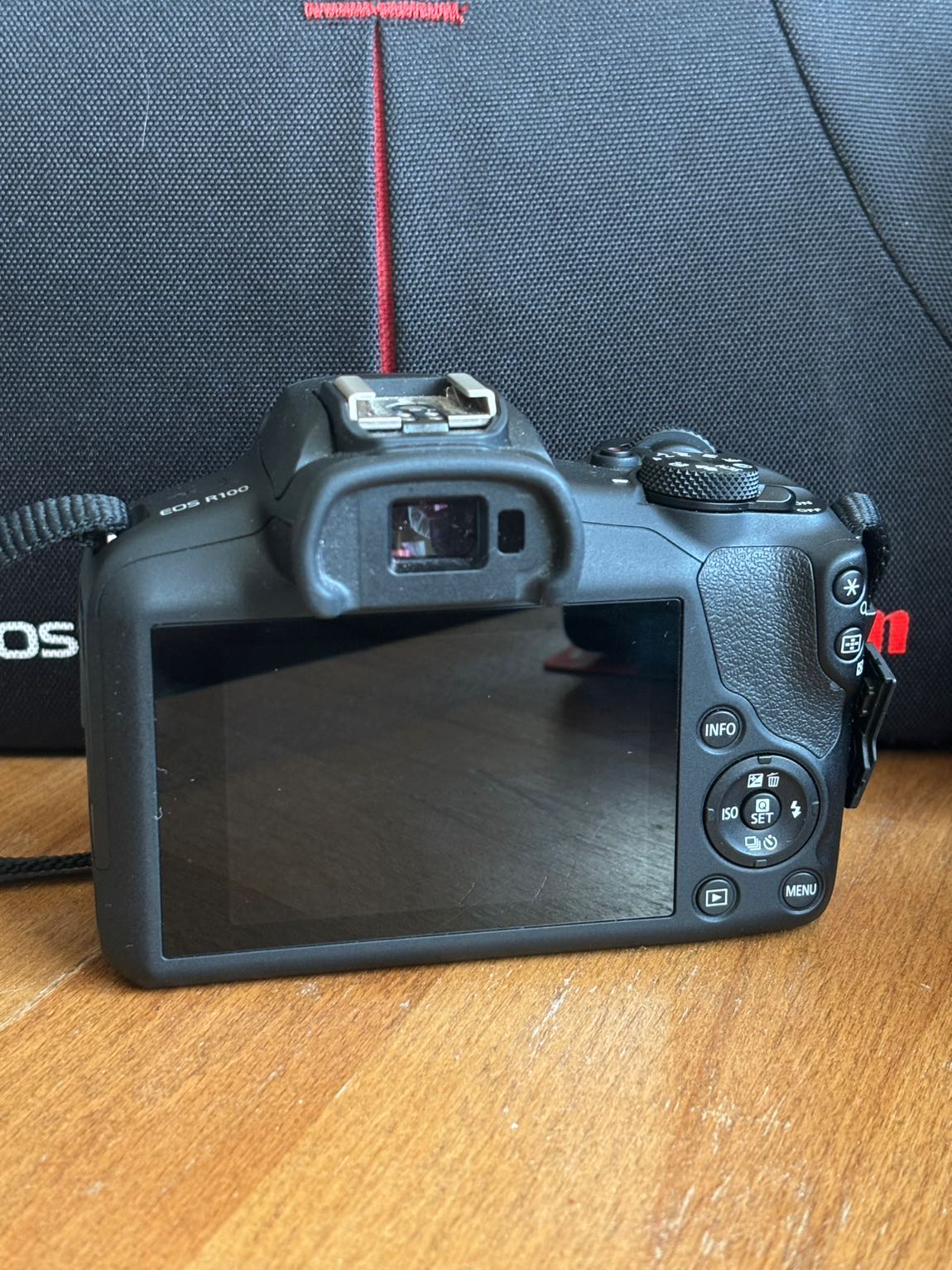Canon EOS R100 Fotoğraf Makinesi — görsel 5/7