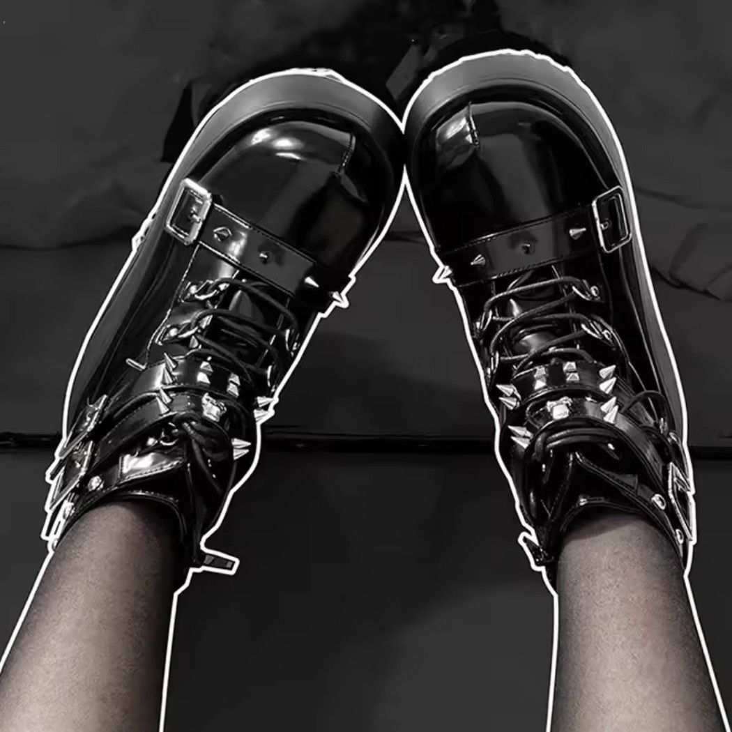 Gotik Siyah Kalın Tabanlı Ayakkabı — görsel 4/7