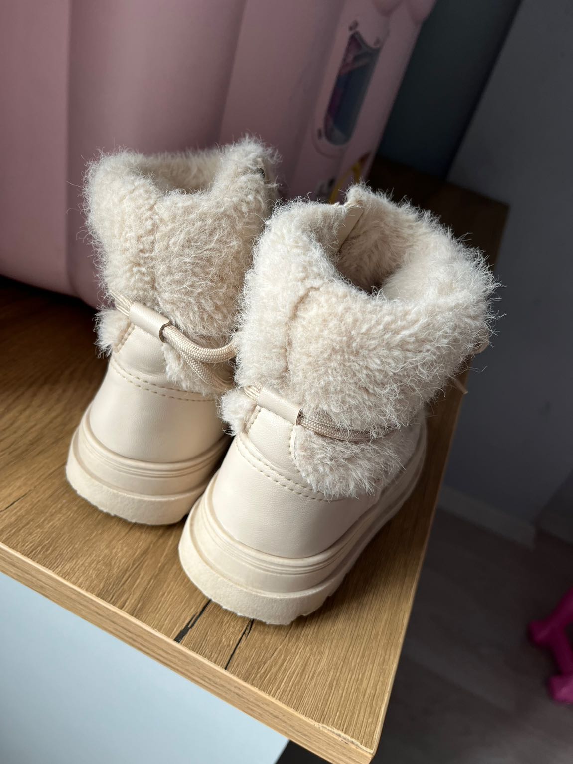 Krem Polar Detaylı Kar Botu — görsel 3/7