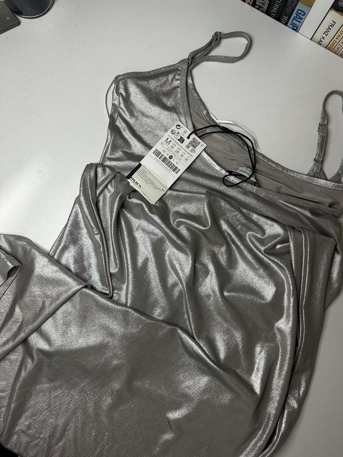 Saten Detaylı Slip Elbise — görsel 3/5