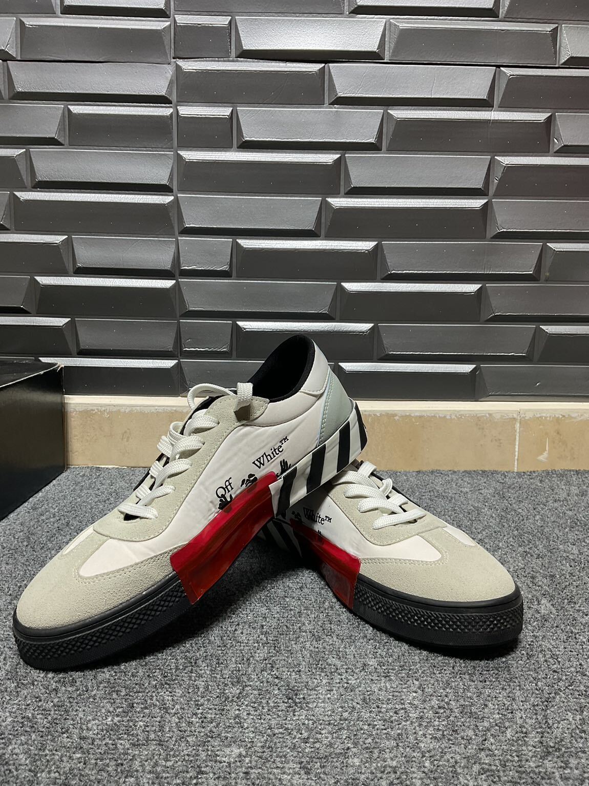 OFF-WHİTE 42 Erkek Gri Sneakers — görsel 5/5