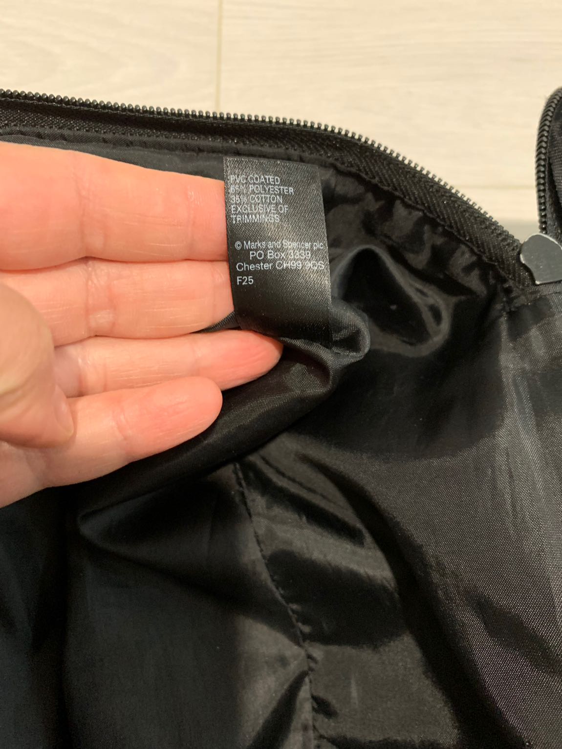 M&S Çizgili Makyaj Çantası — görsel 7/18
