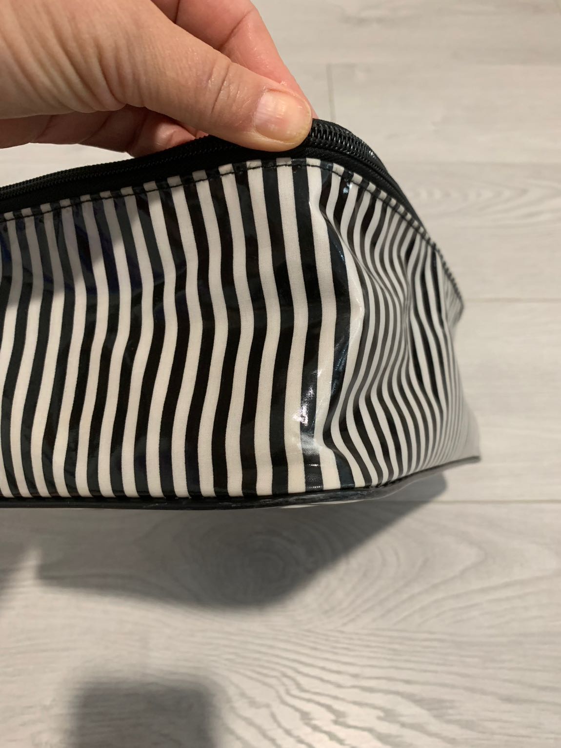 M&S Çizgili Makyaj Çantası — görsel 13/18