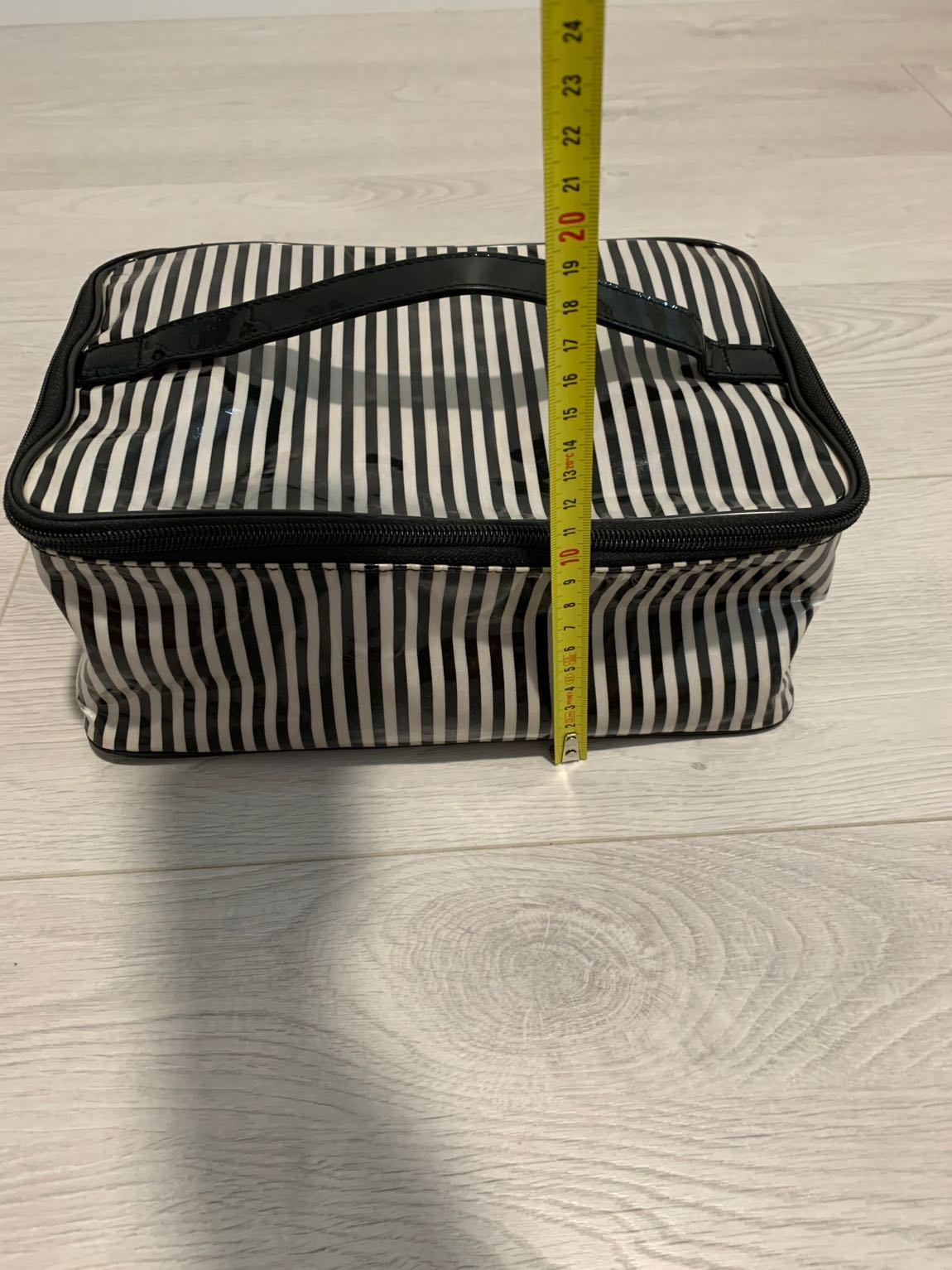 M&S Çizgili Makyaj Çantası — görsel 17/18