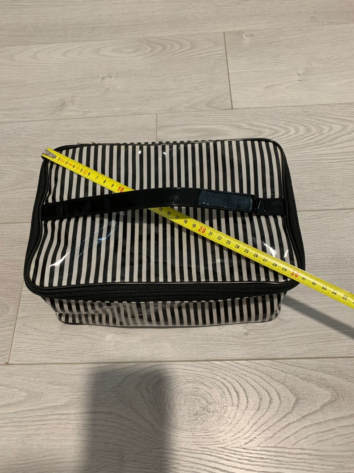 M&S Çizgili Makyaj Çantası — görsel 18/18