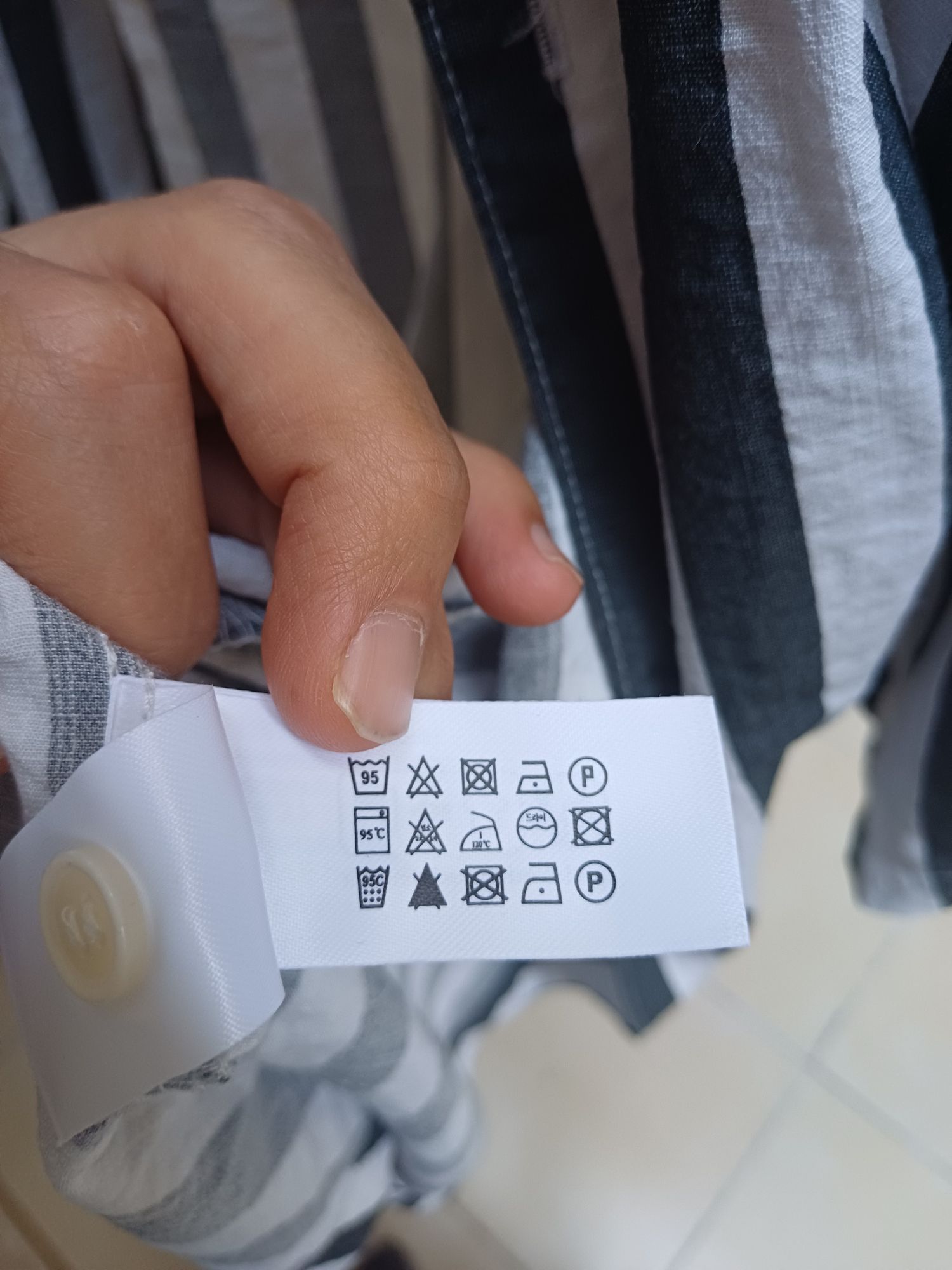 Bershka Erkek Dikey Çizgili Gömlek — görsel 7/7