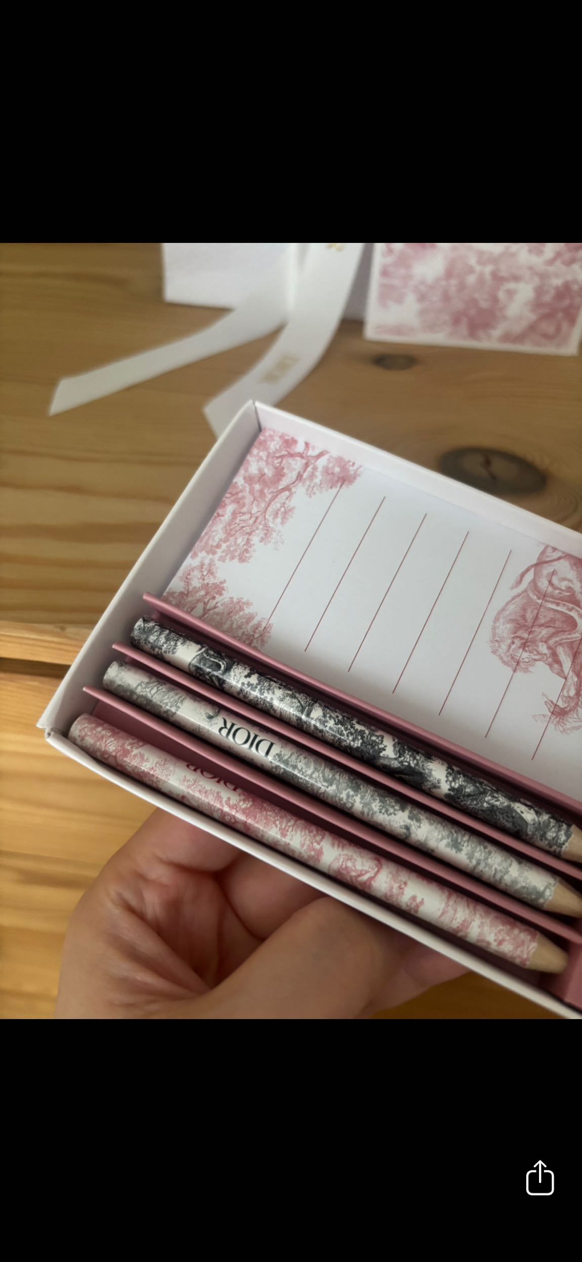 Dior notebook — görsel 6/6
