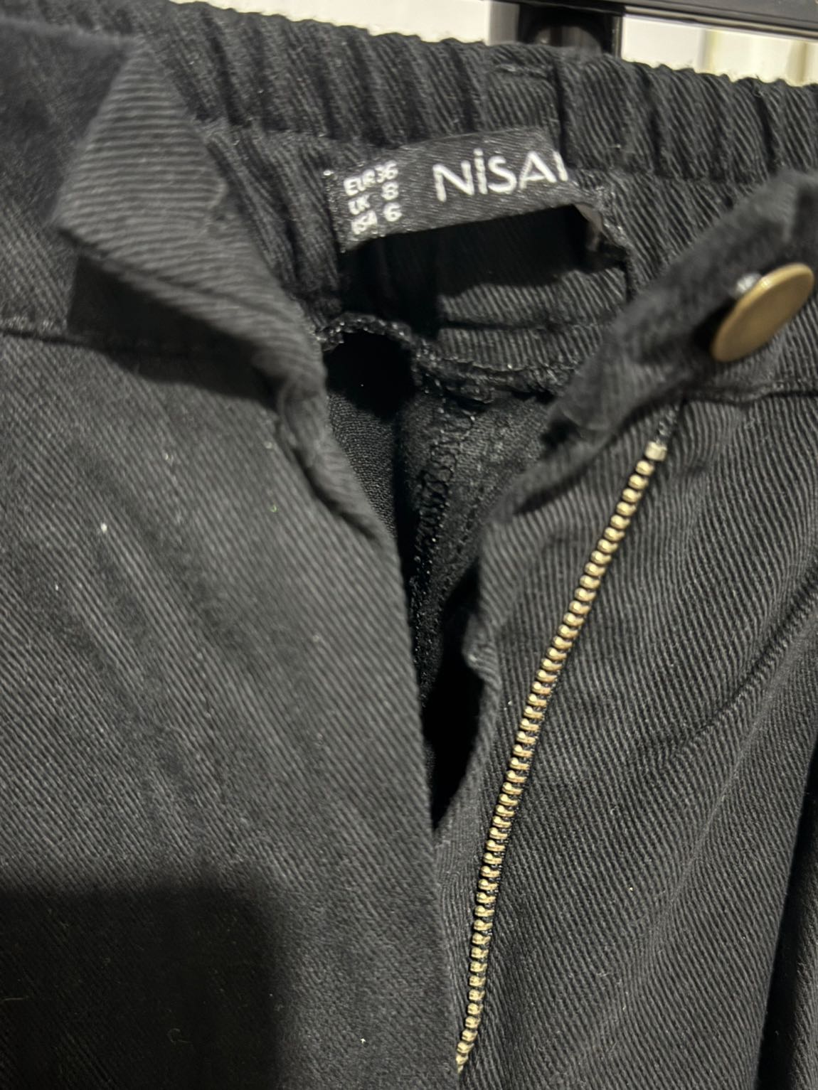 Beli lastikli siyah jean — görsel 2/3