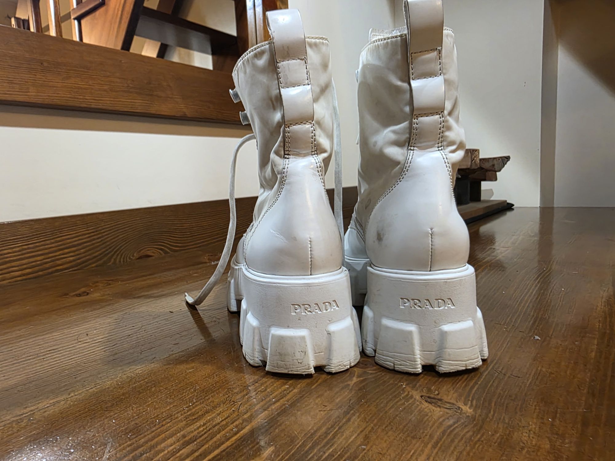 PRADA Beyaz Monolith Combat — görsel 4/4